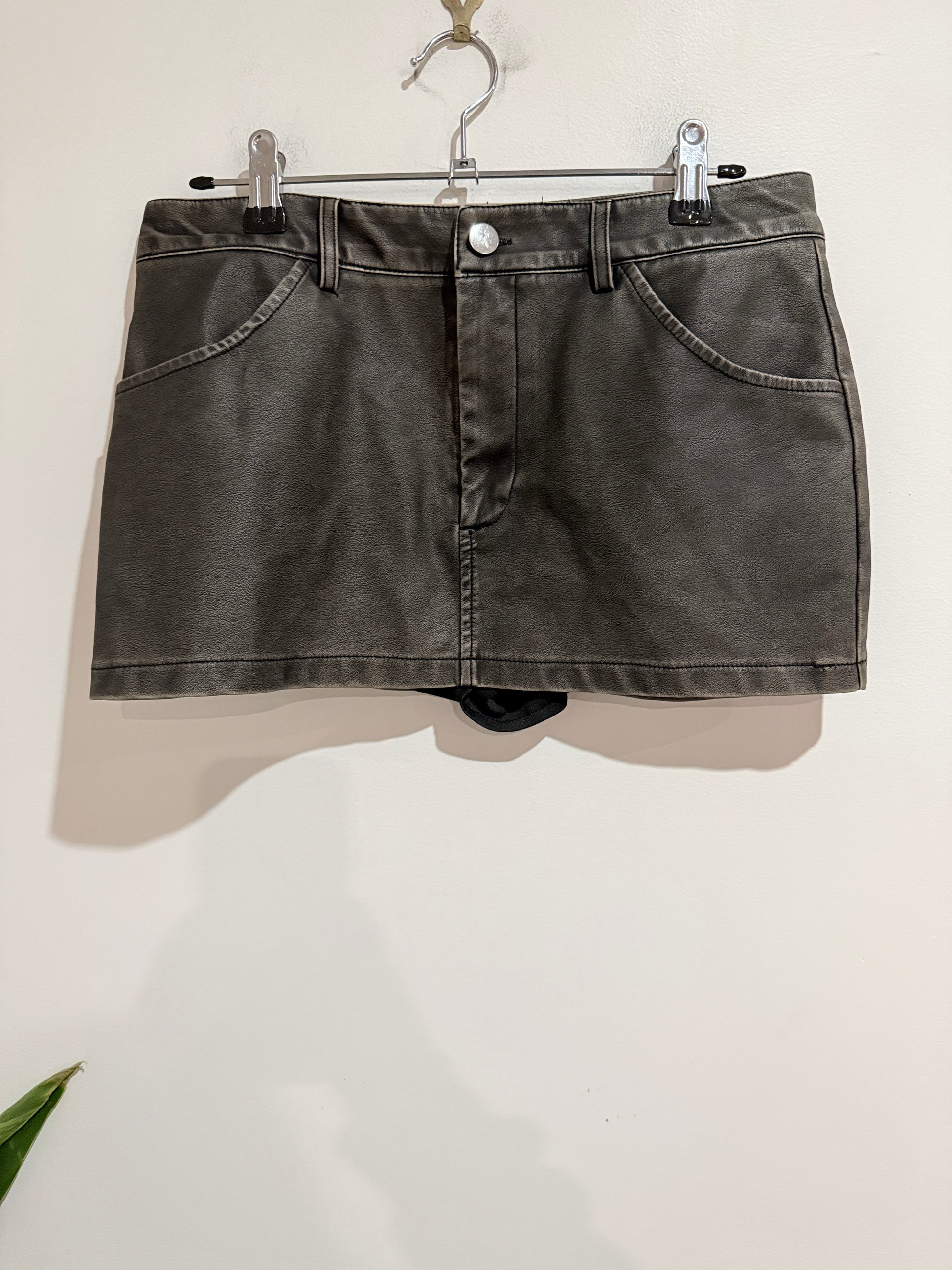 Mini Skort Size Waist 78cm