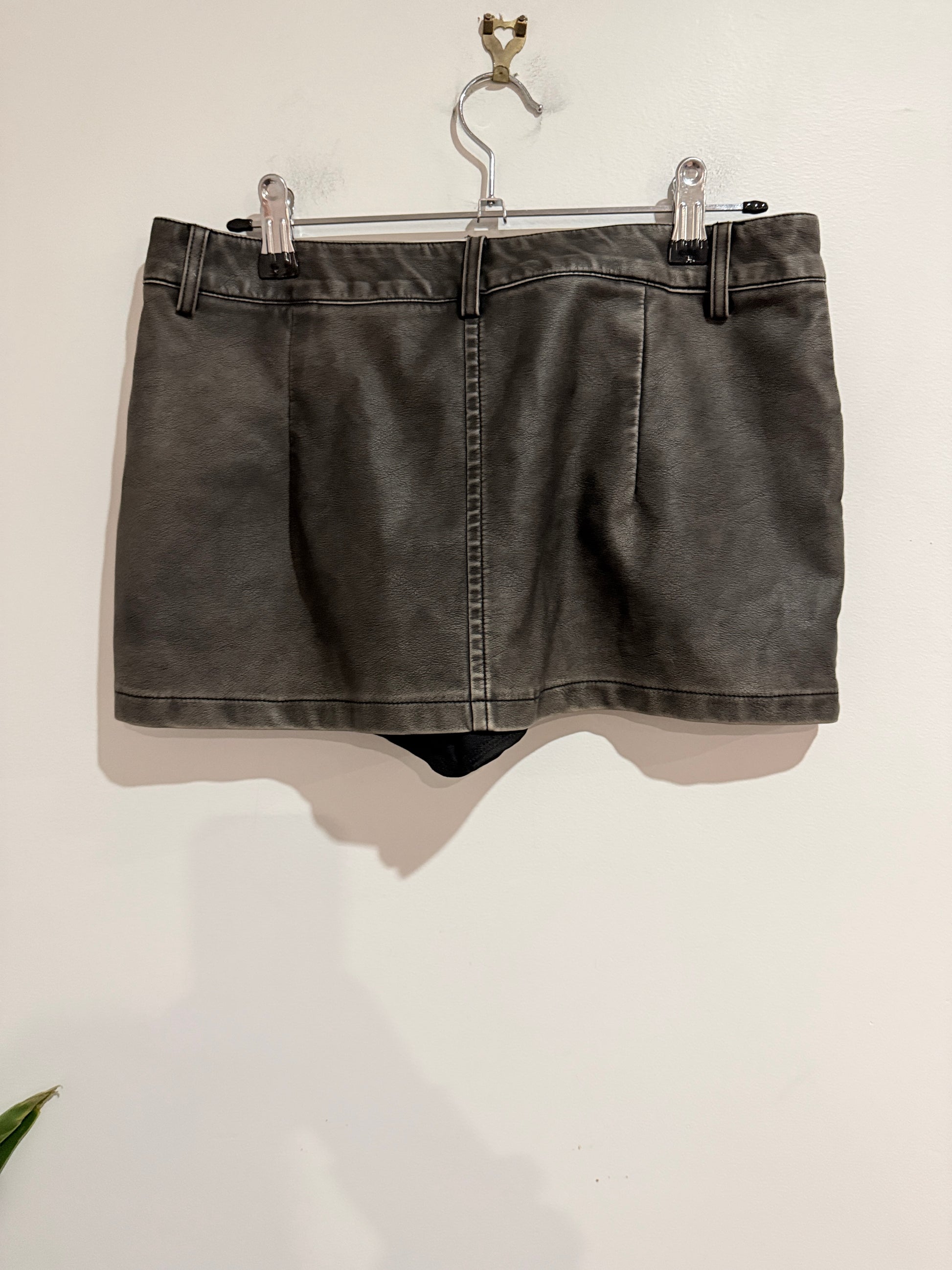 Mini Skort Size Waist 78cm