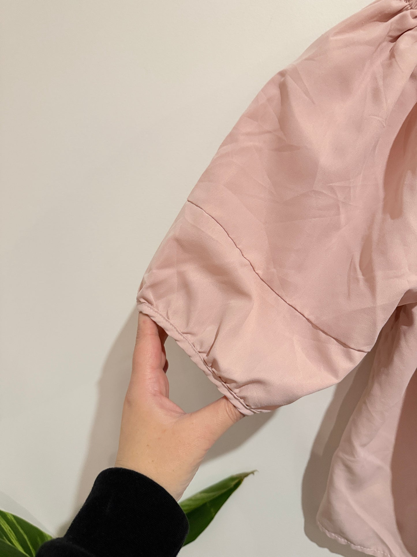 Brand Unknown Puff Sleeves Top Size S | U/Arm to U/Arm 41cm