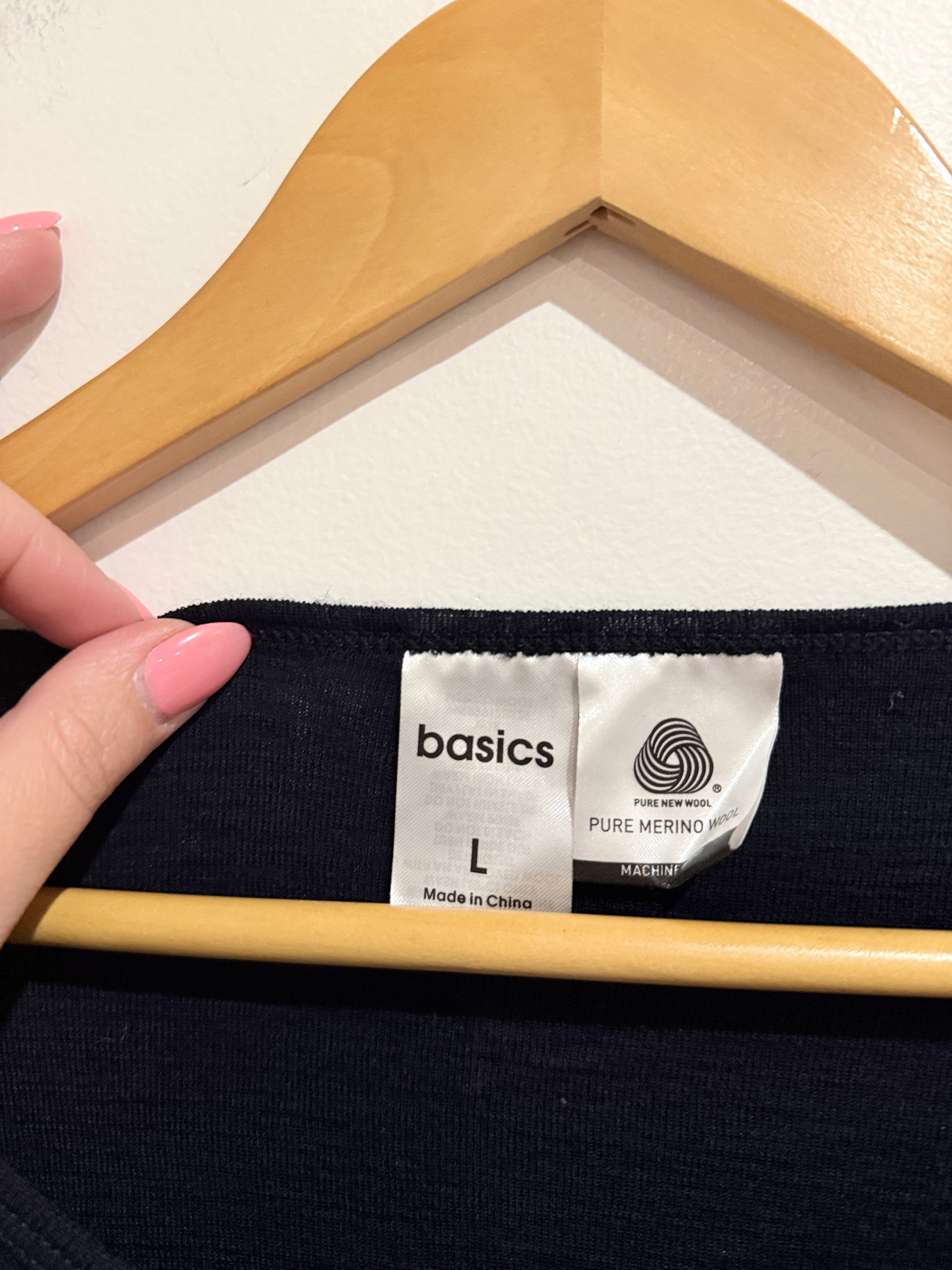 Basics Heattech Scoopneck Top Size L