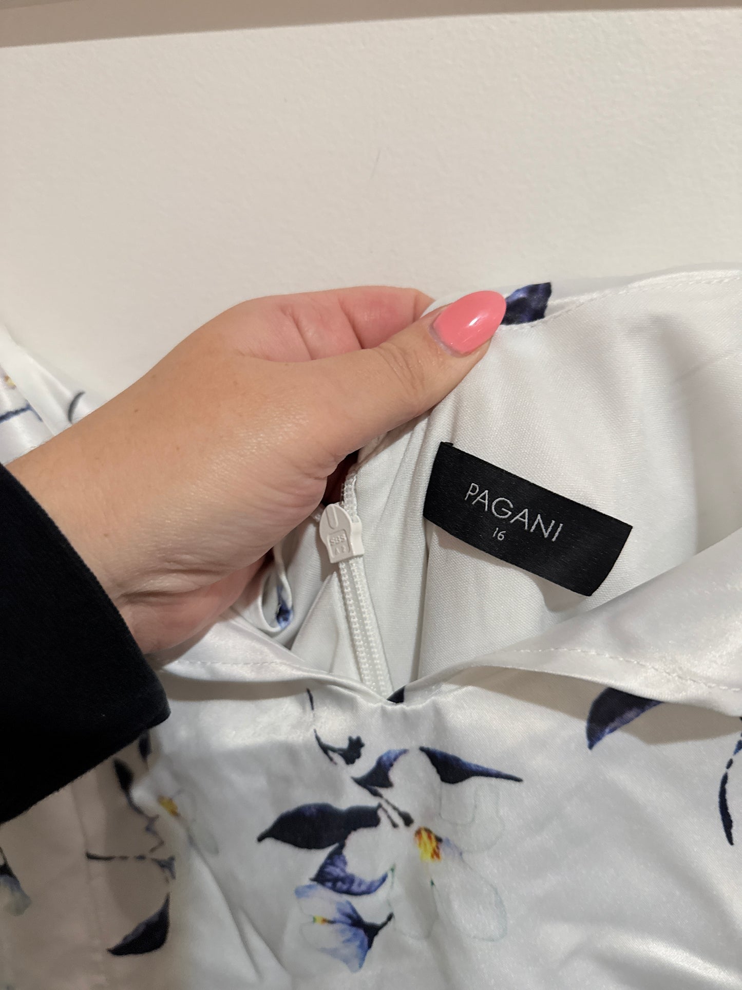 Pagani Open-shoulder Dress Size 16