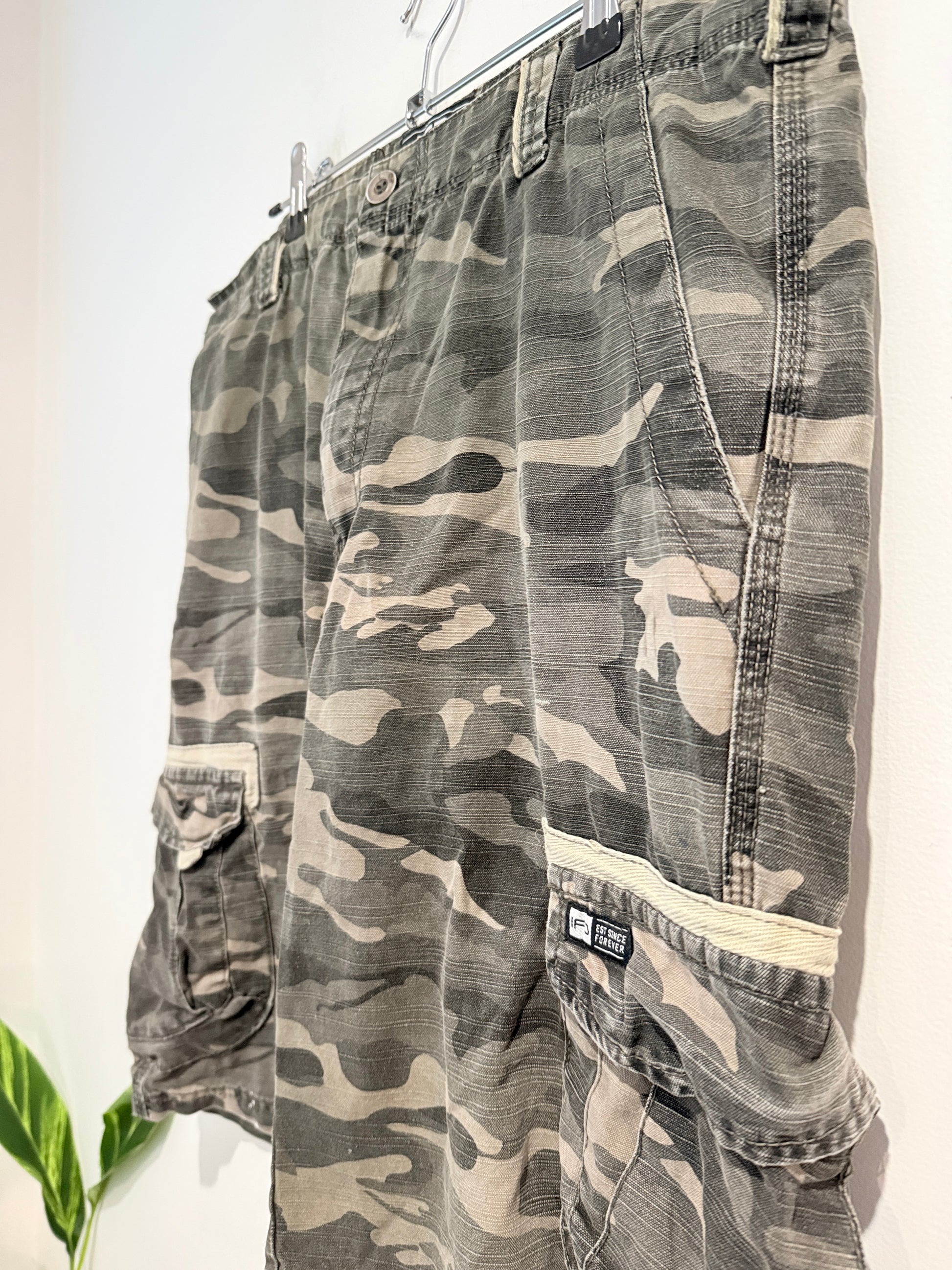 IFD Military Style Twill Shorts Size 32"