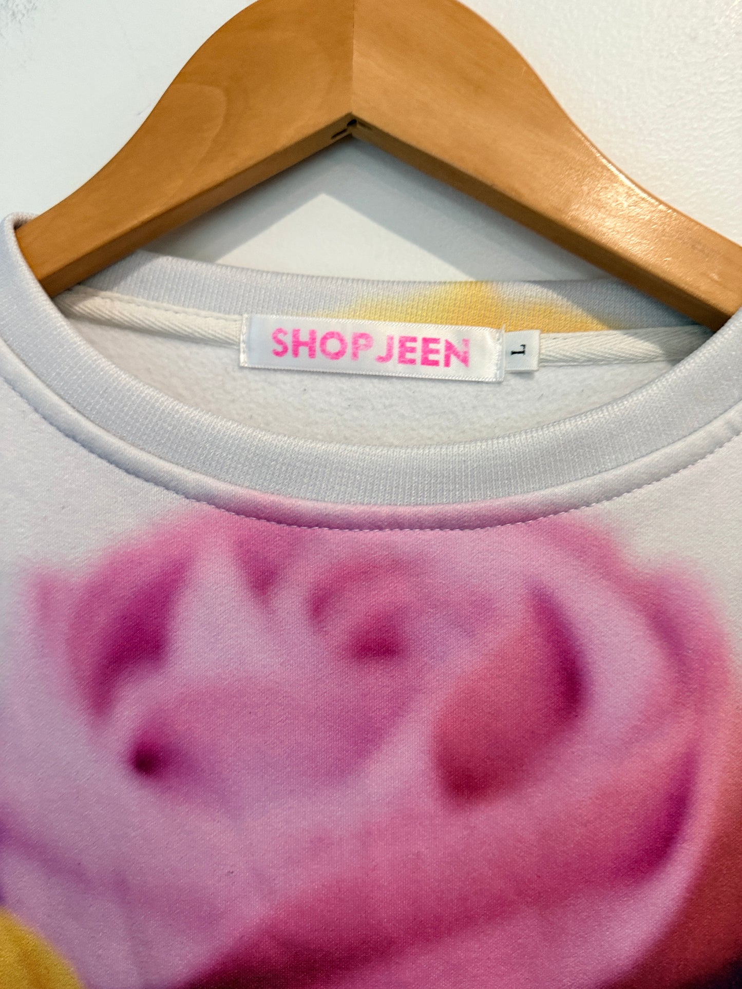 Shop Jeen Cupcake Sweatshirt Size L | U/Arm to U/Arm 61cm