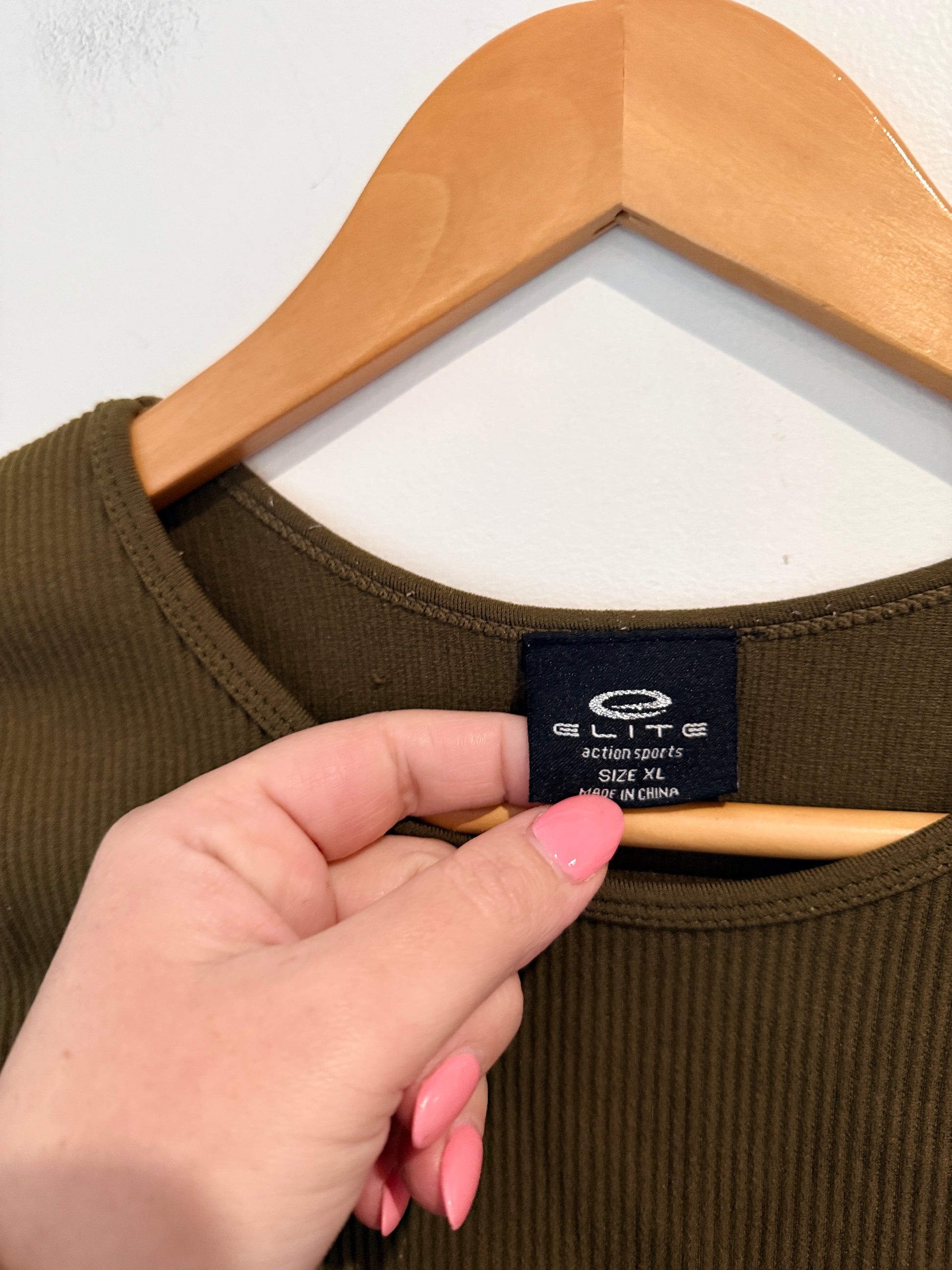 Elite Long-sleeve Crop Top Size XL | U/Arm to U/Arm 35cm