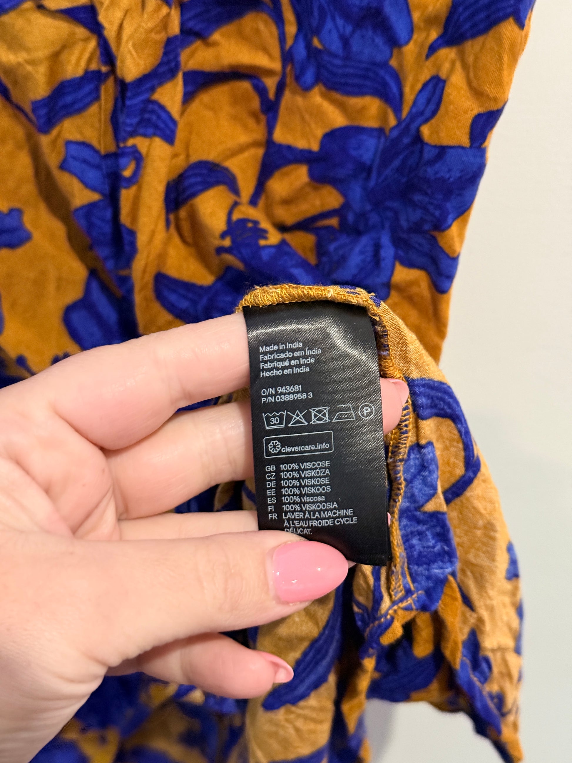 H & M Floral Shift Dress Size 42