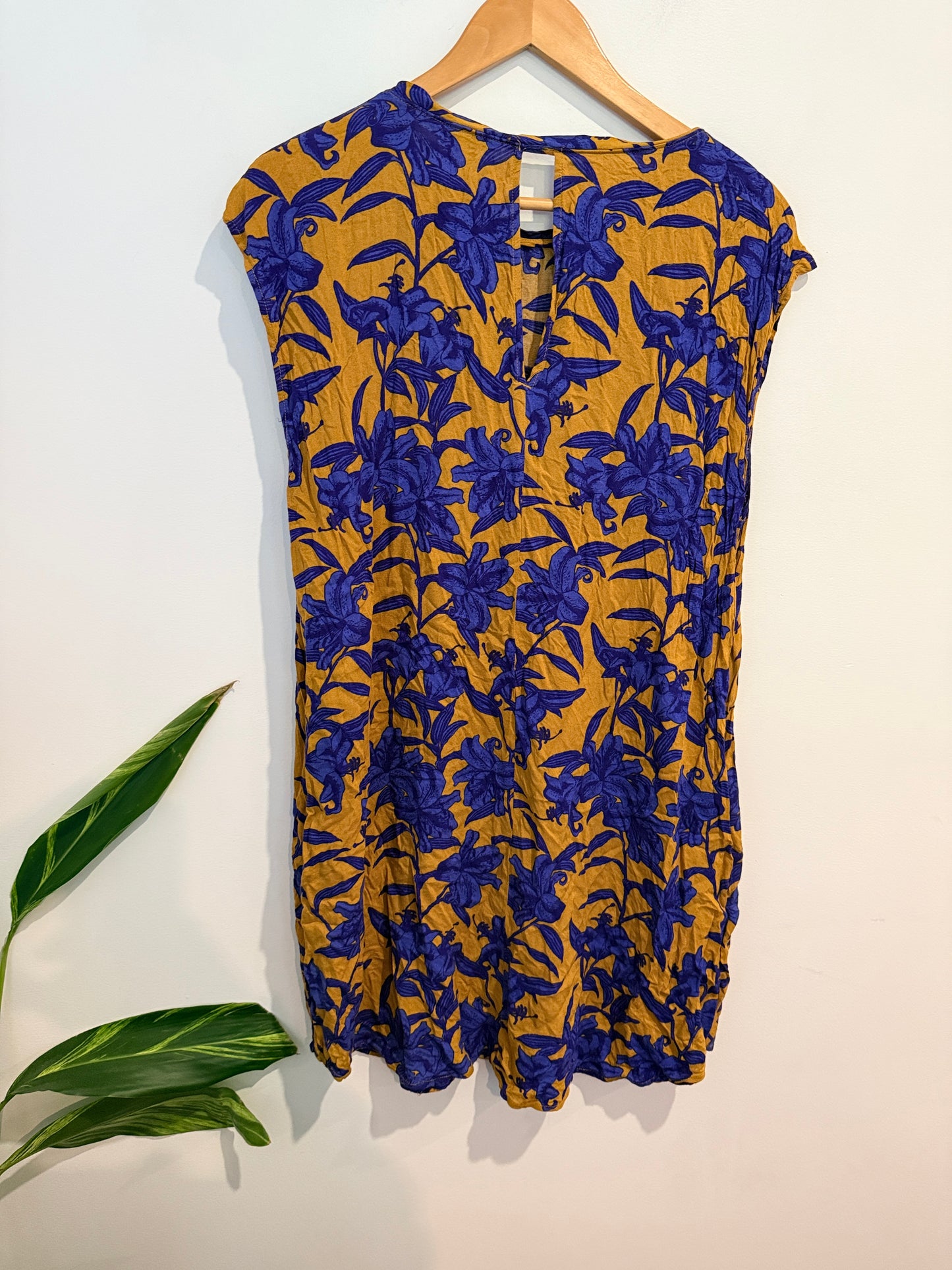 H & M Floral Shift Dress Size 42
