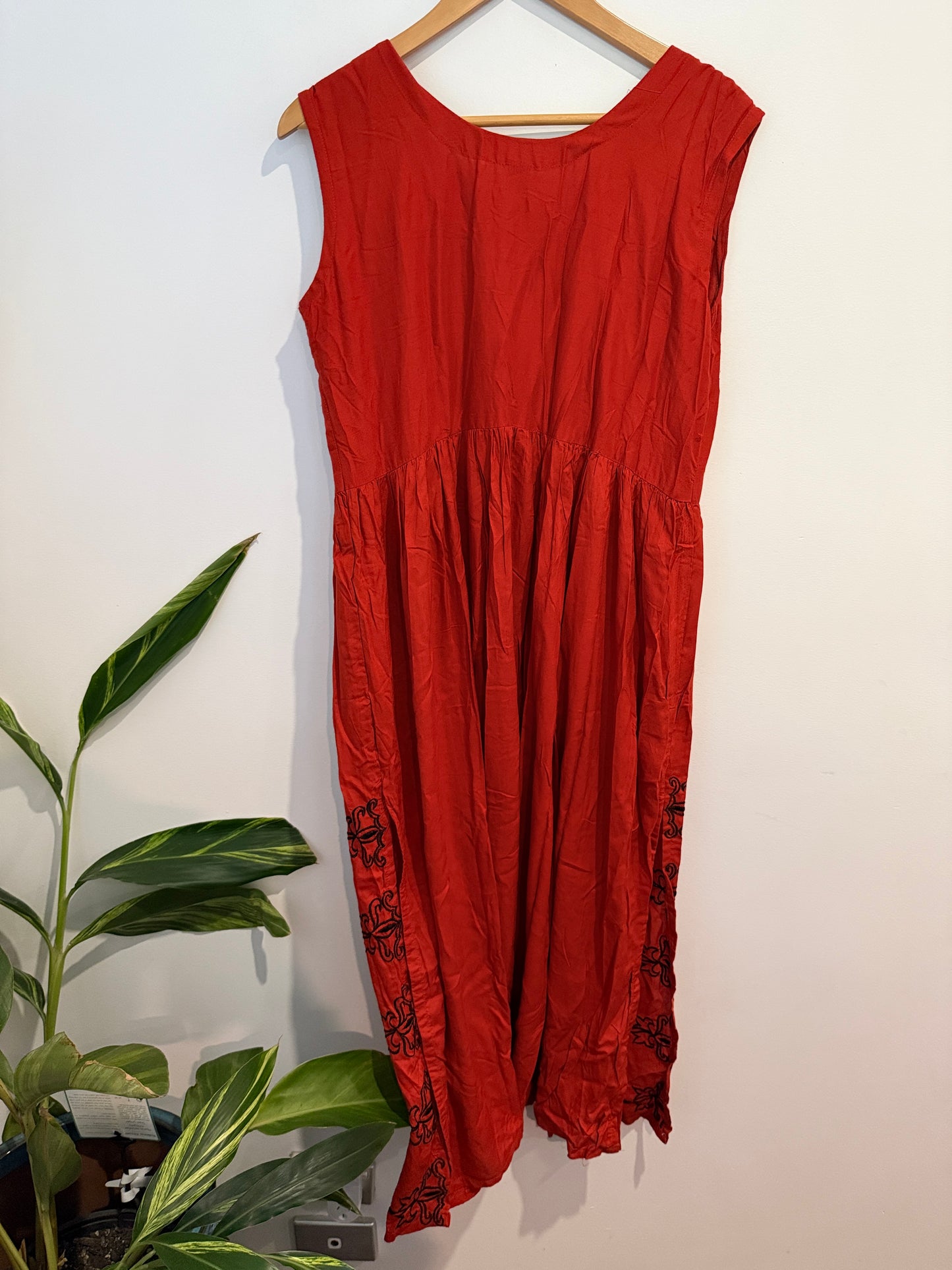 Sleeveless Midi Dress Size XXL | U/Arm to U/Arm 52cm