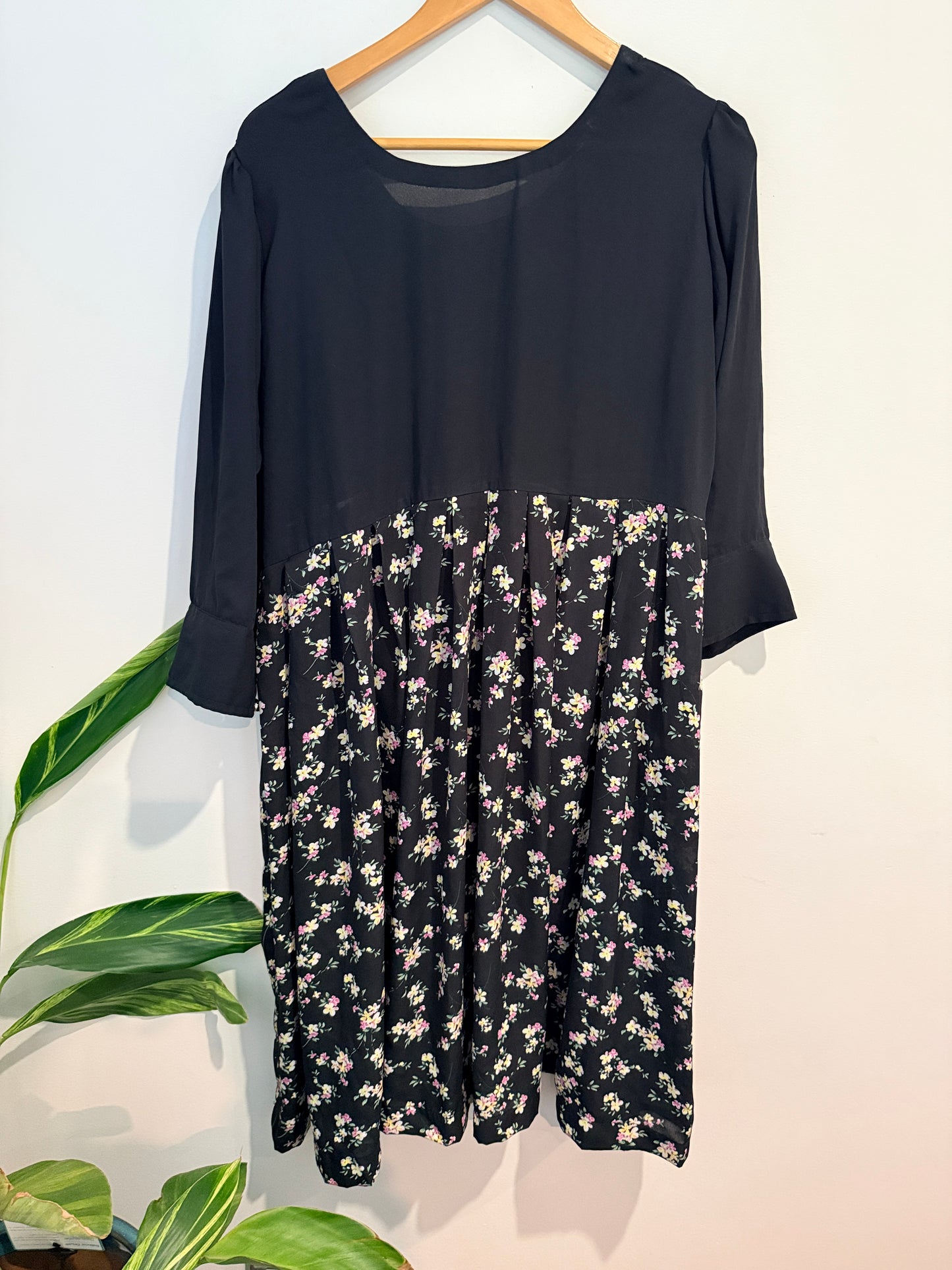 Mixed-media Midi Dress Size U/Arm to U/Arm 51cm