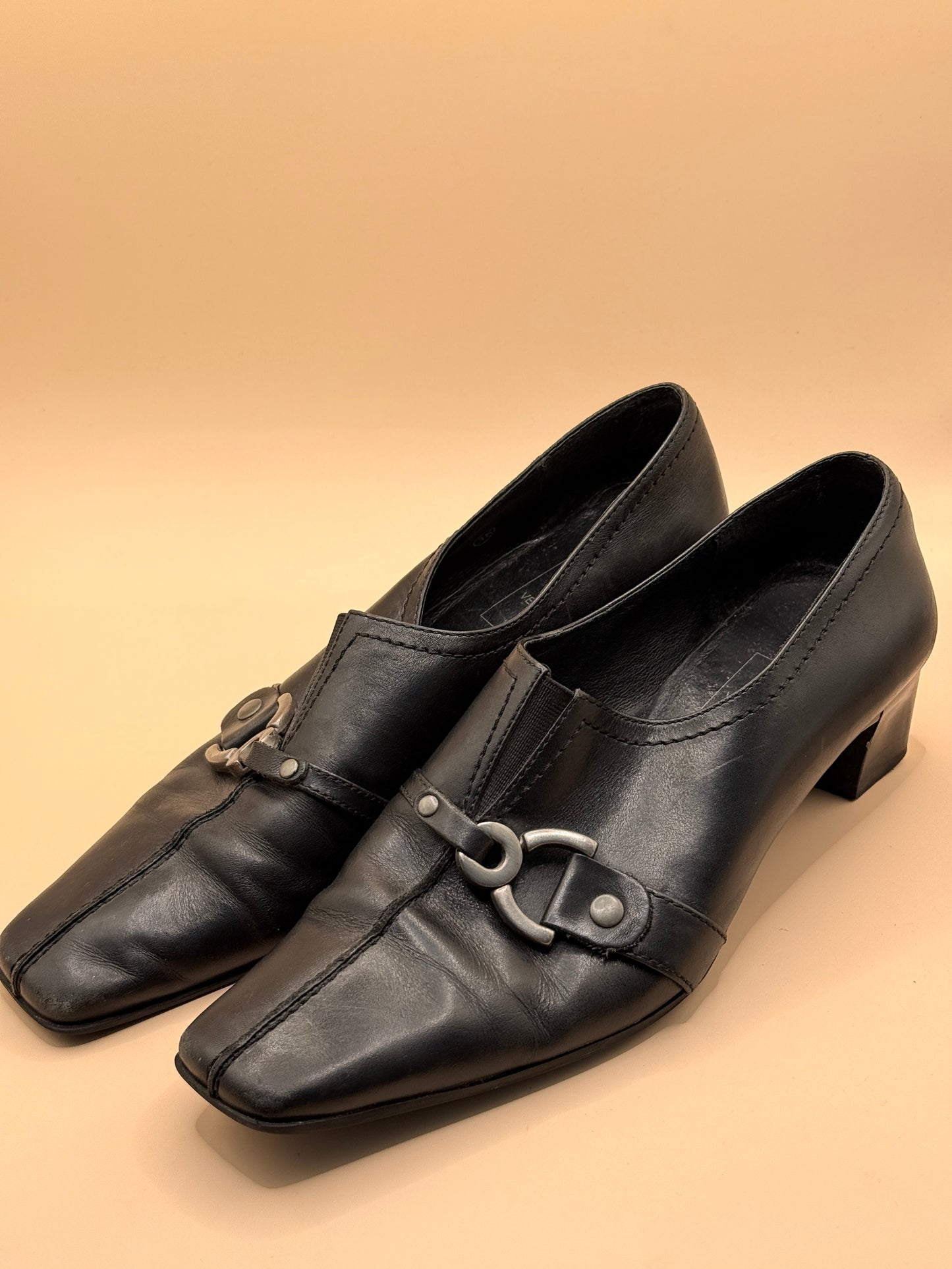 Gino Ventori Black Leather Low Heel Shoes Size 38