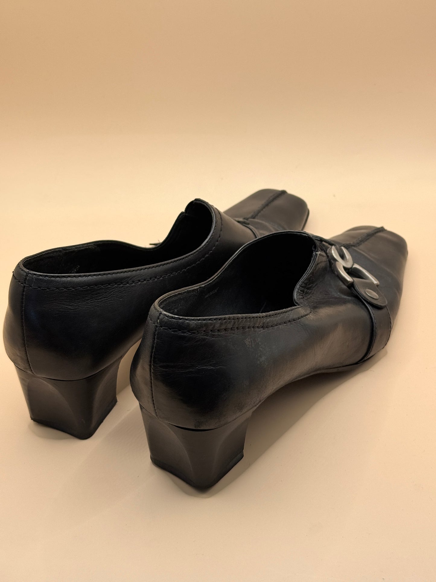 Gino Ventori Black Leather Low Heel Shoes Size 38