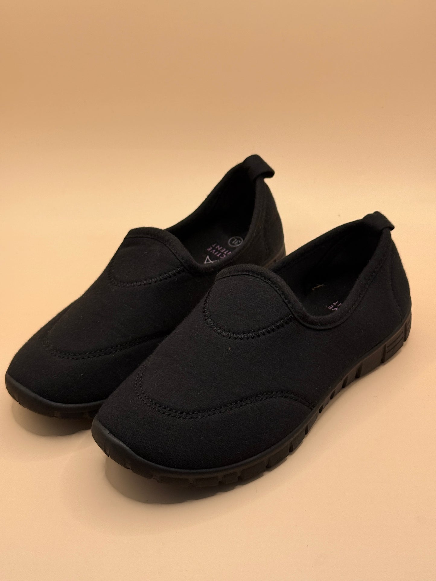 Active Intent Kids Black Slip-On Shoes Size 3L