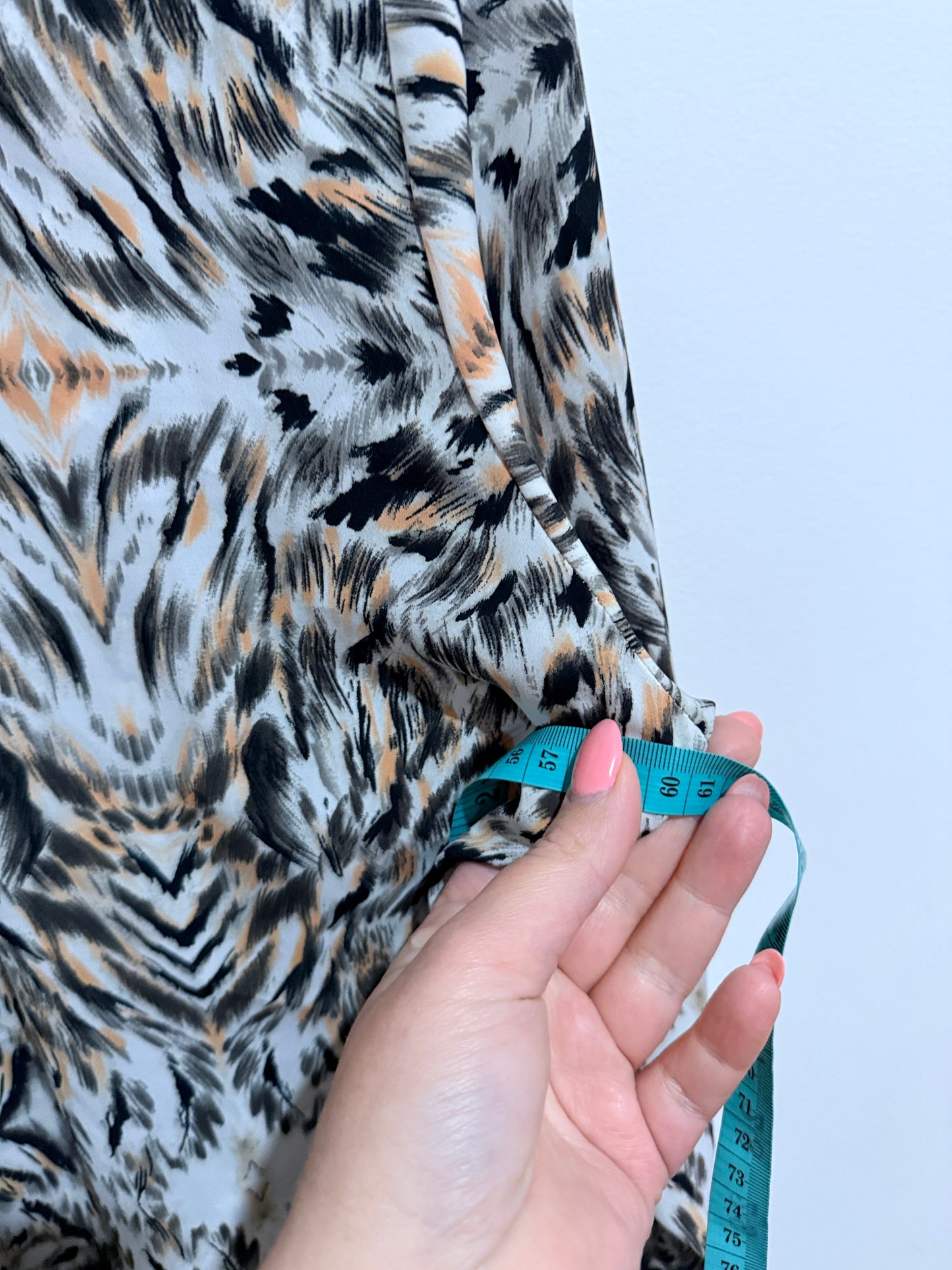 Margaret James Animal Print Long-sleeved Shirt Size U/Arm to U/Arm 60cm