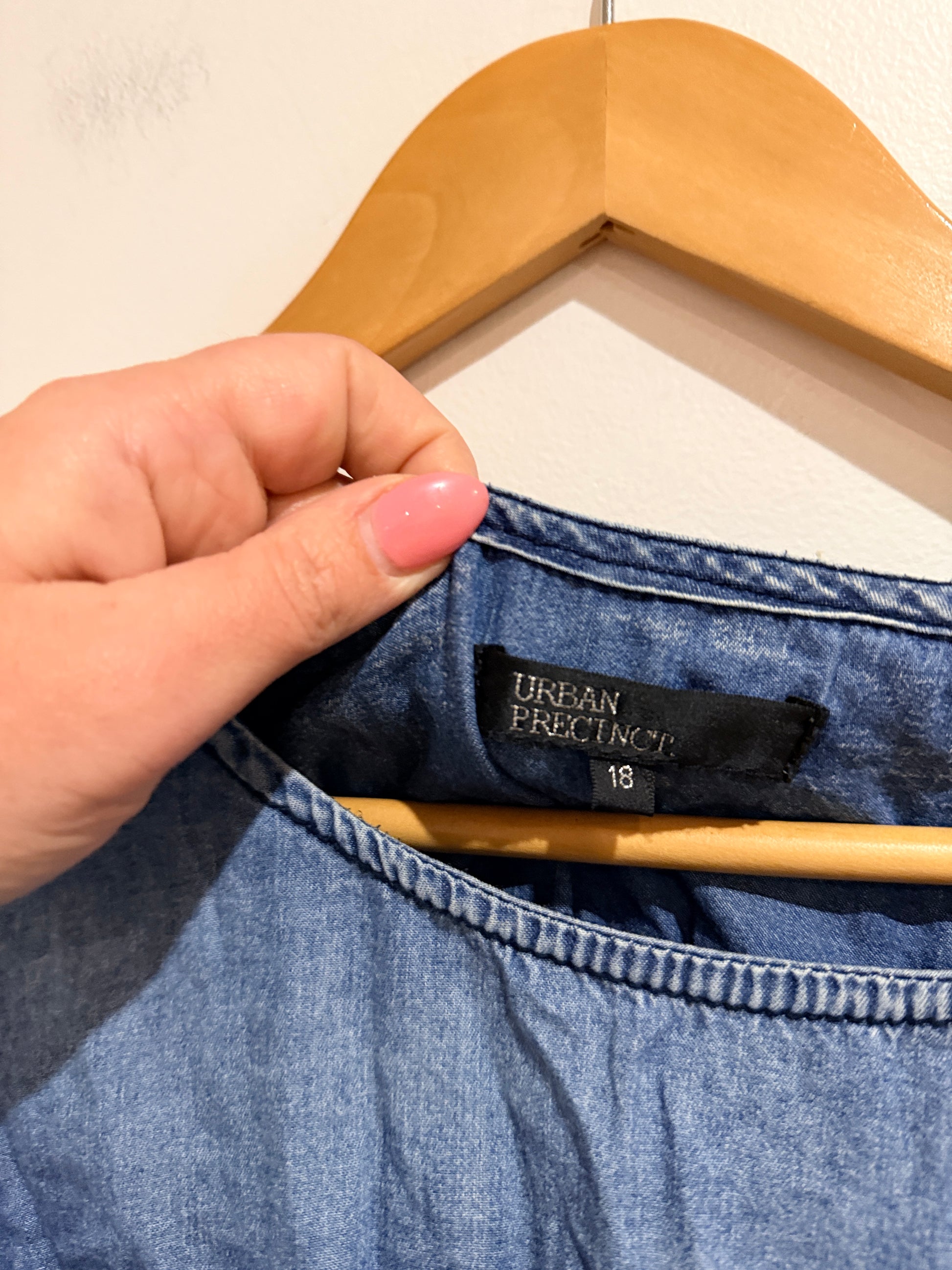 Urban Precinct Lightweight Denim Top Size 18 | U/Arm to U/Arm 59cm