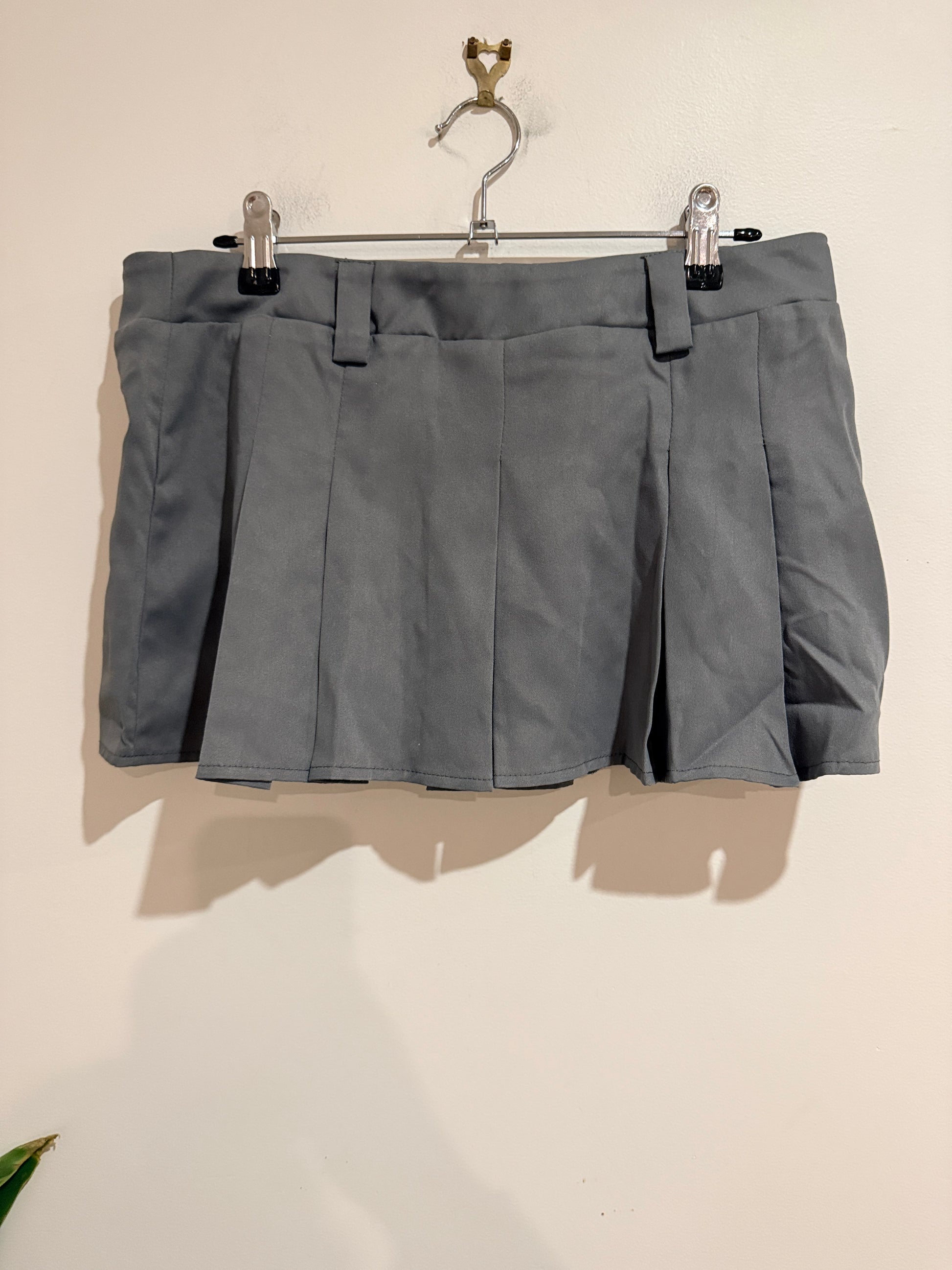 Shein Pleated Mini Skirt Size M