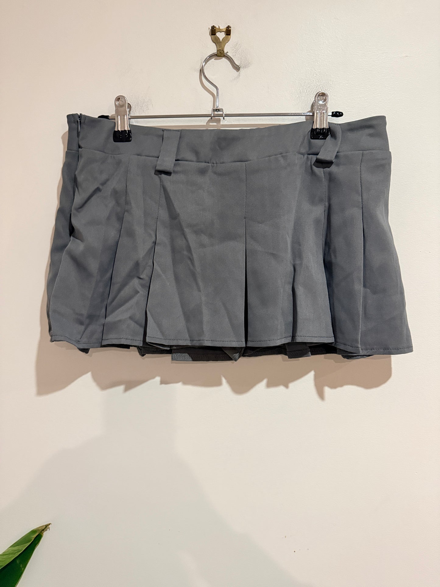 Shein Pleated Mini Skirt Size M