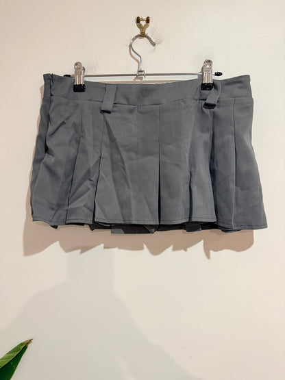 Shein Pleated Mini Skirt Size M