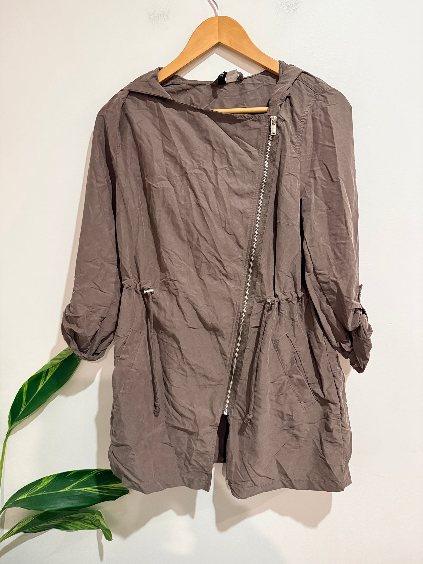 H & M Divided Lightweight Parka Jacket Size 38