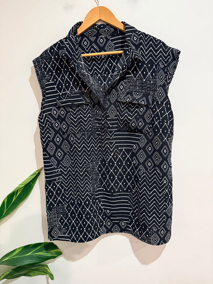 Brand Unknown Sleeveless Shirt Size U/Arm to U/Arm 61cm