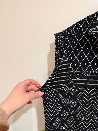 Brand Unknown Sleeveless Shirt Size U/Arm to U/Arm 61cm