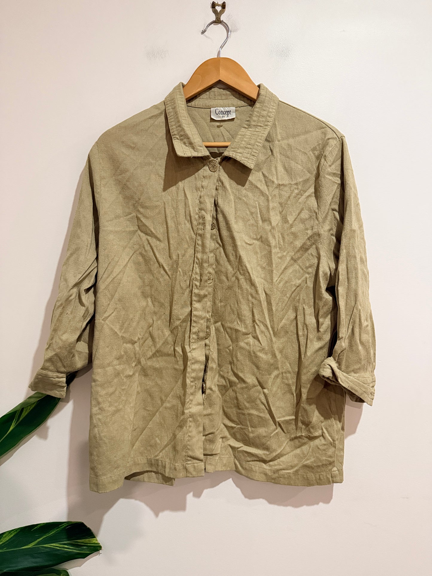 Concept Long-sleeve Button-down Shirt Size 20