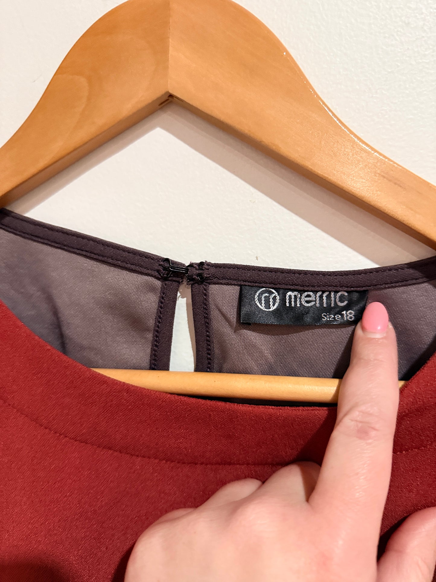 Merric Colorblock Sweatshirt Size 18 | U/Arm to U/Arm 59cm