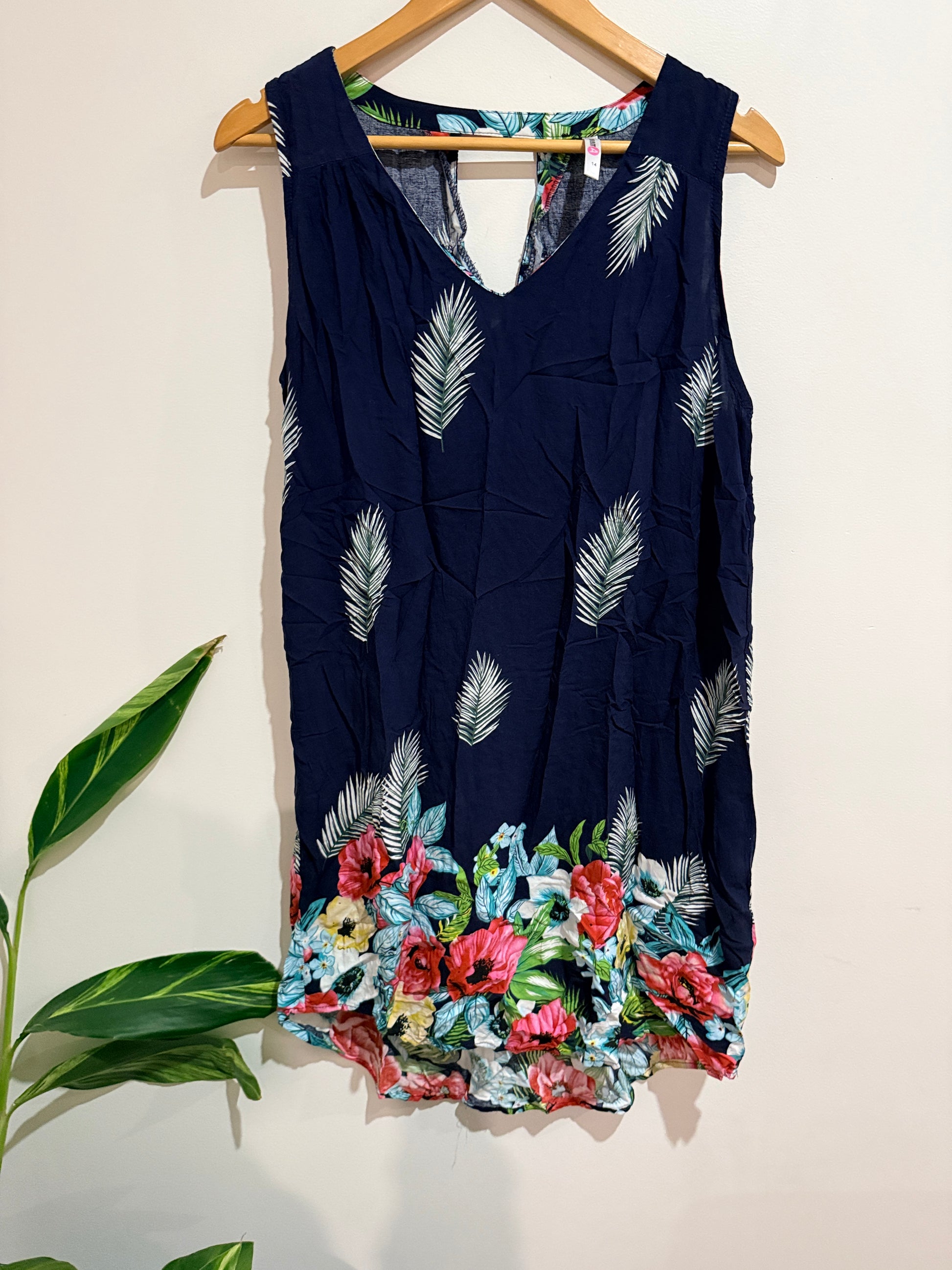 Exhibit A Sleeveless Tunic Top Size 14