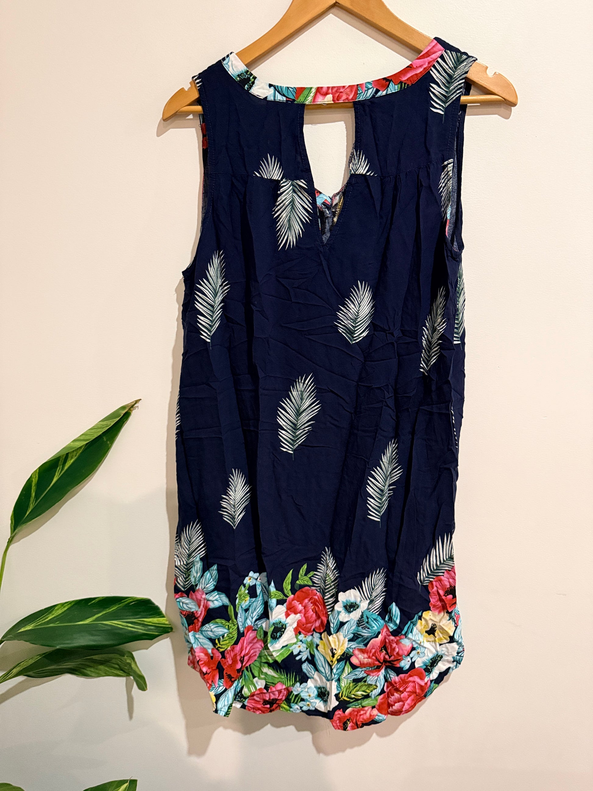 Exhibit A Sleeveless Tunic Top Size 14