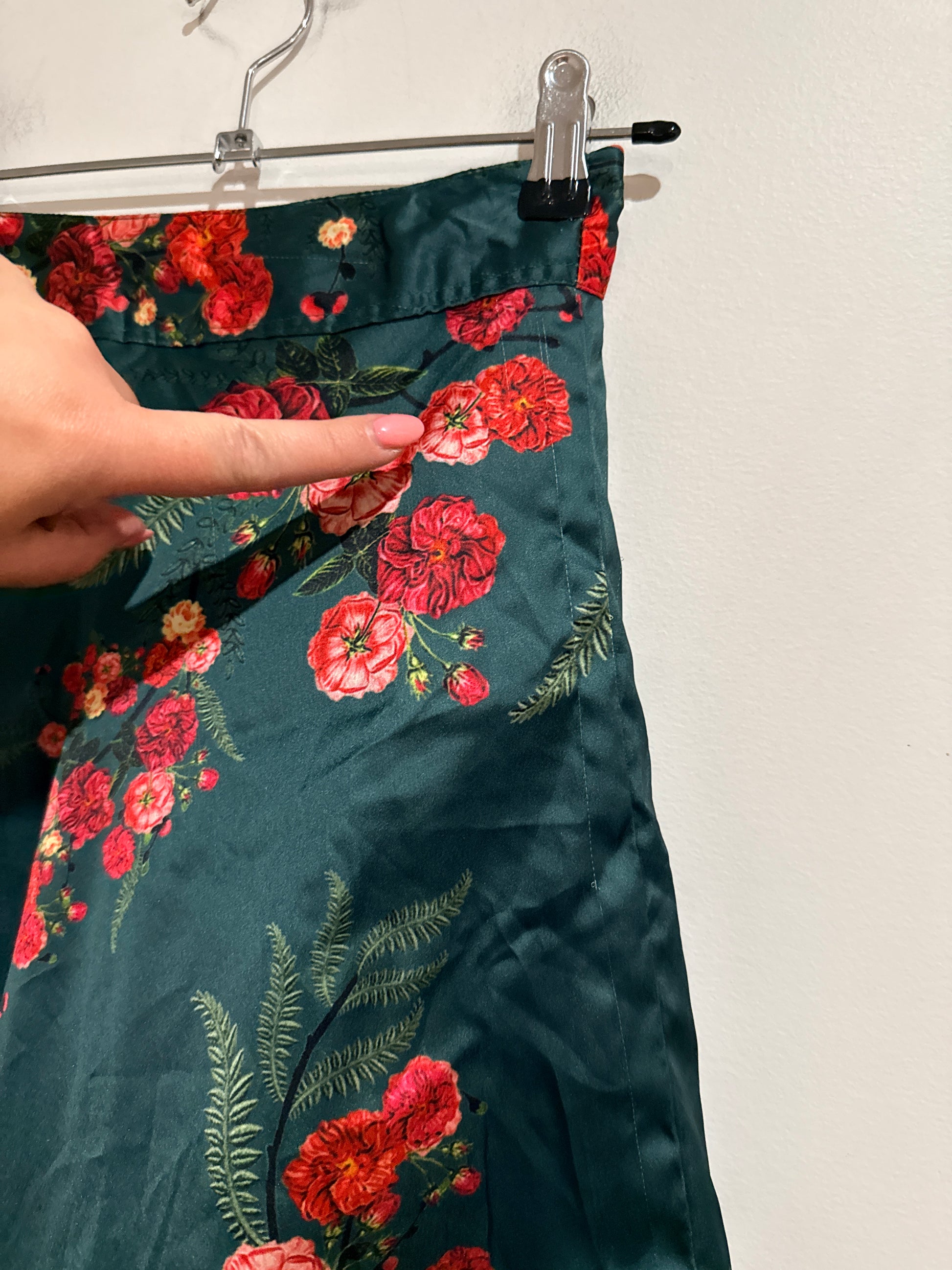 Brand Unknown Floral Skirt Size 20 | Waist 58cm | L 52cm