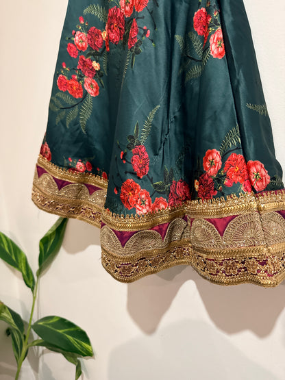 Brand Unknown Floral Skirt Size 20 | Waist 58cm | L 52cm
