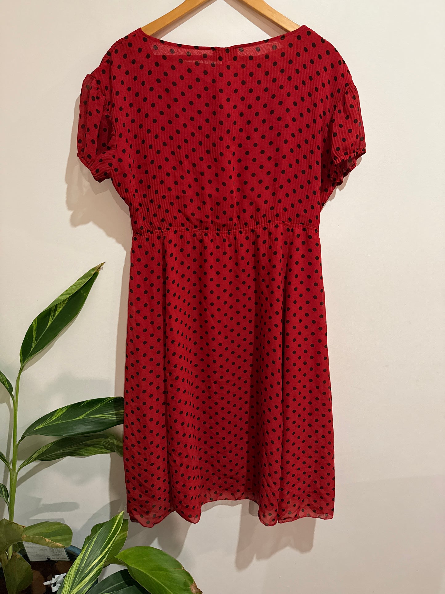 Capture Crepe Tea Dress Size 10 | U/Arm to U/Arm 46cm