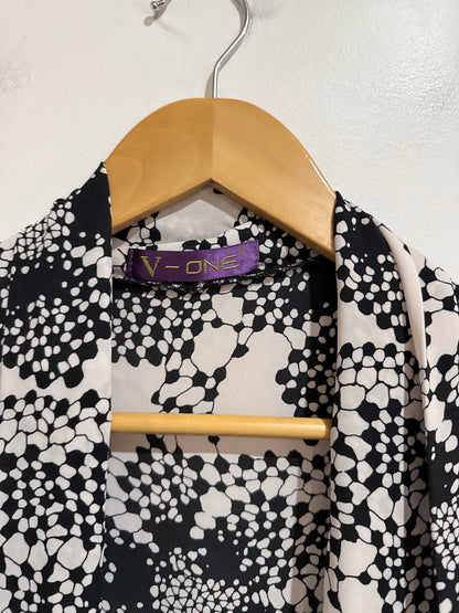 V-one Open-front Cardigan Size U/Arm to U/Arm 52cm