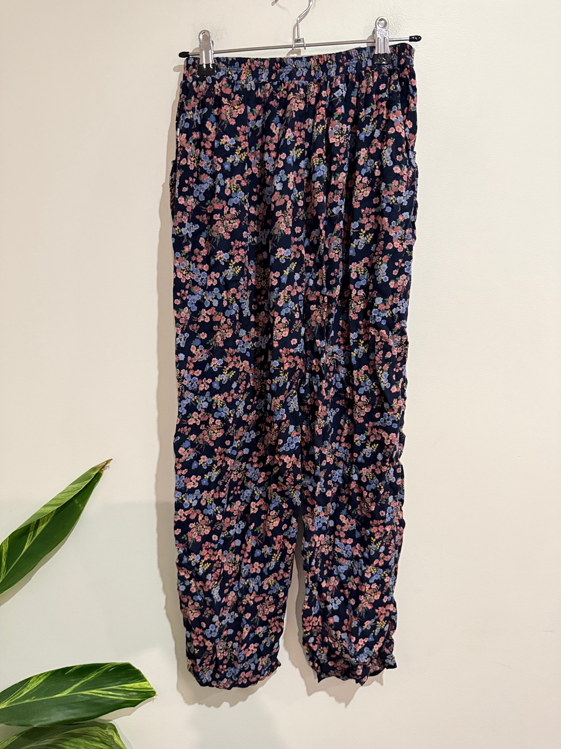 Brand Unknown Harem Pants Size Waist 58cm
