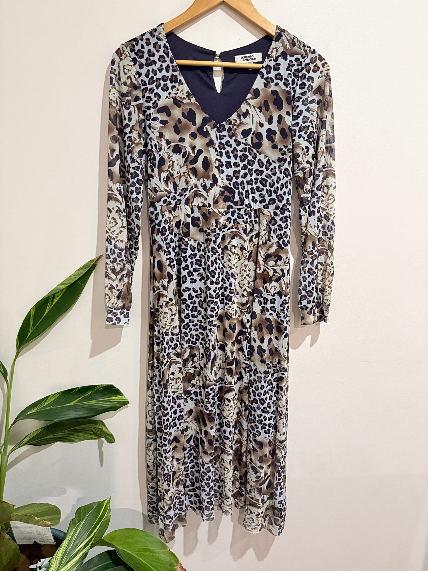 European Collection Animal Print Midi Dress Size 36 U/Arm to U/Arm 41cm