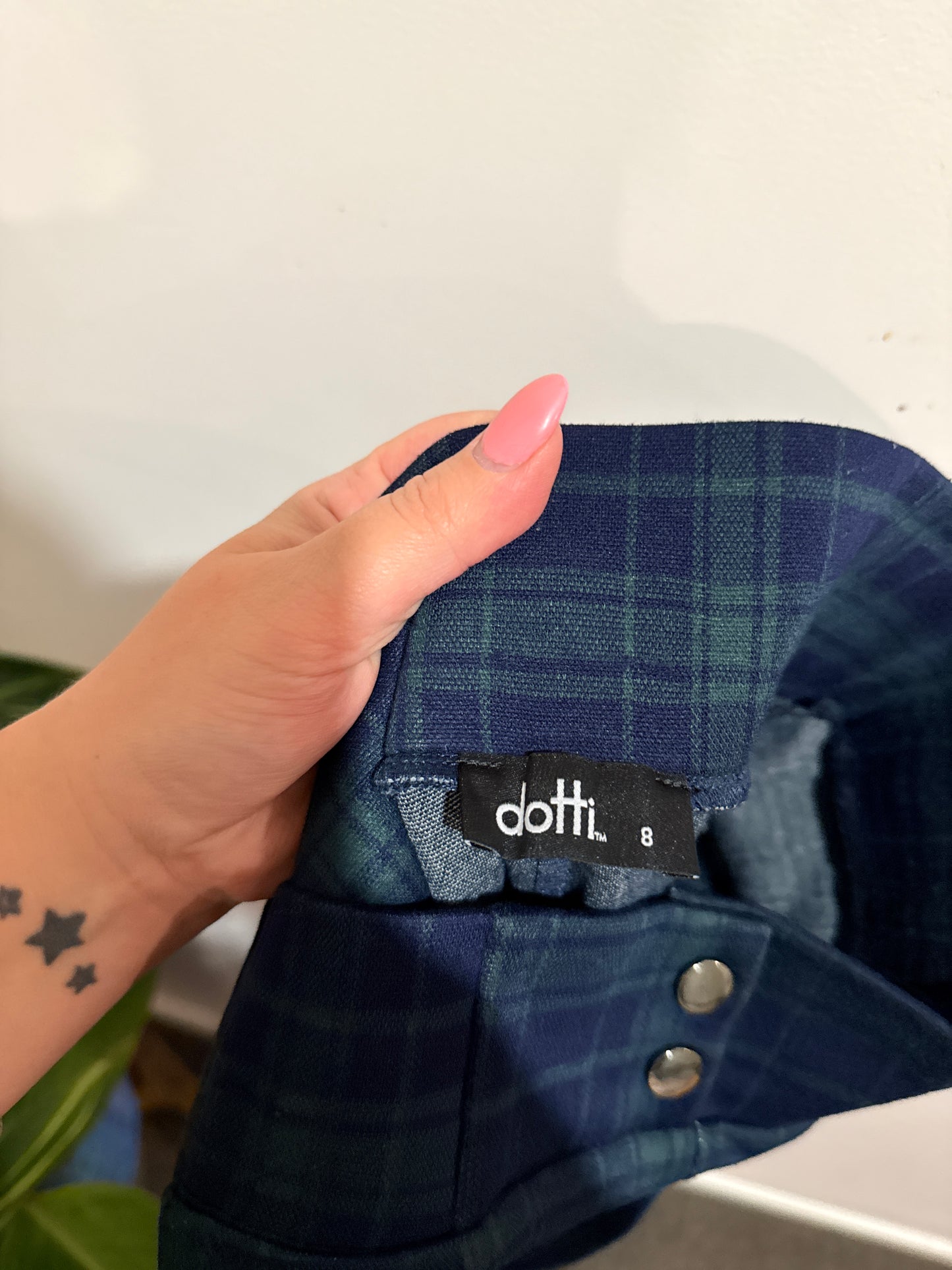 Dotti Plaid Pants Size 8
