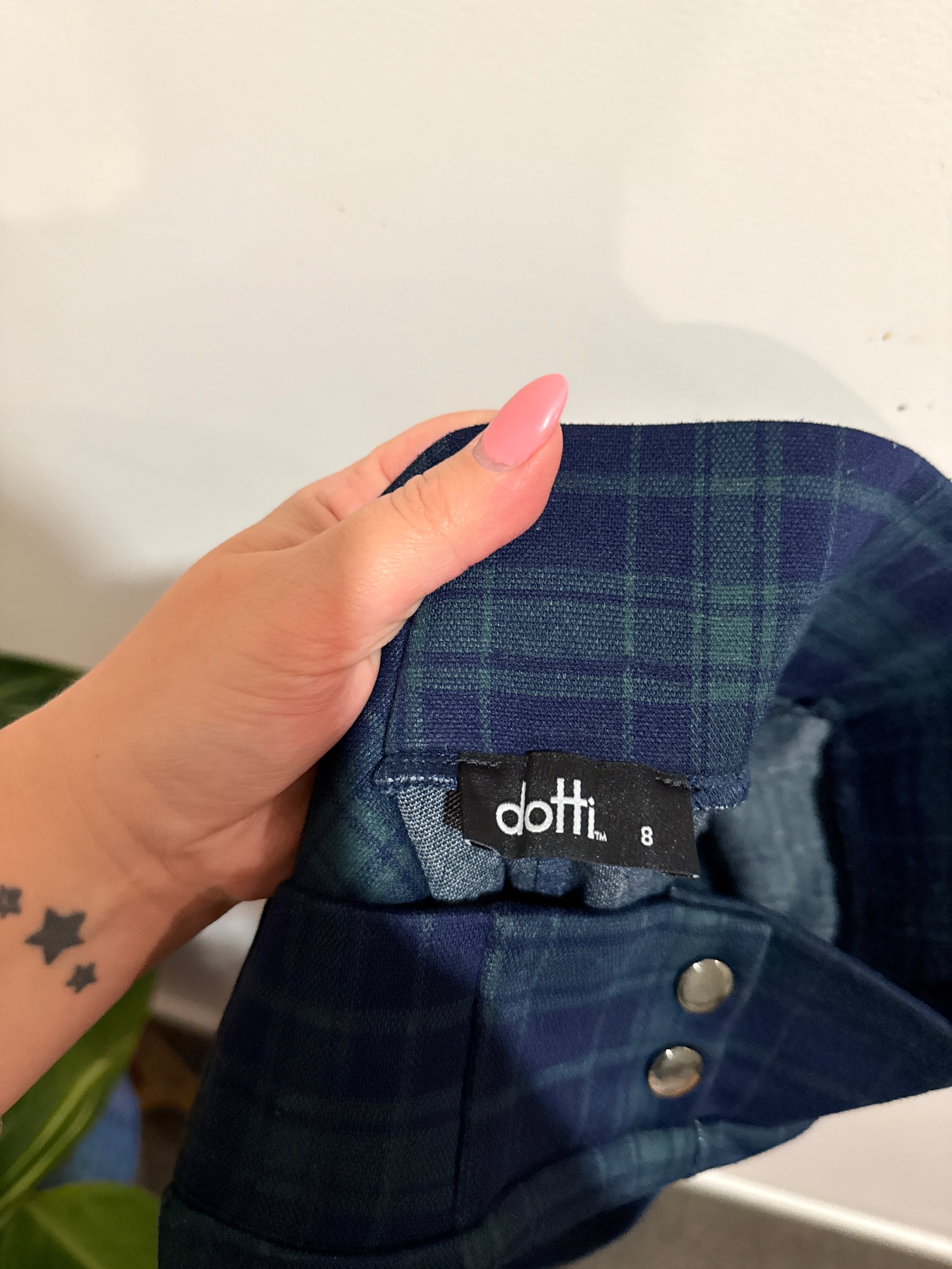Dotti Plaid Pants Size 8