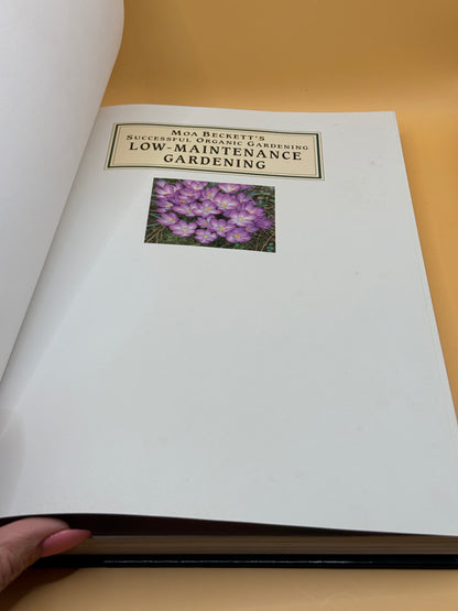 Moa Beckett's Successful Organic Gardening: Low-Maintenance Gardening