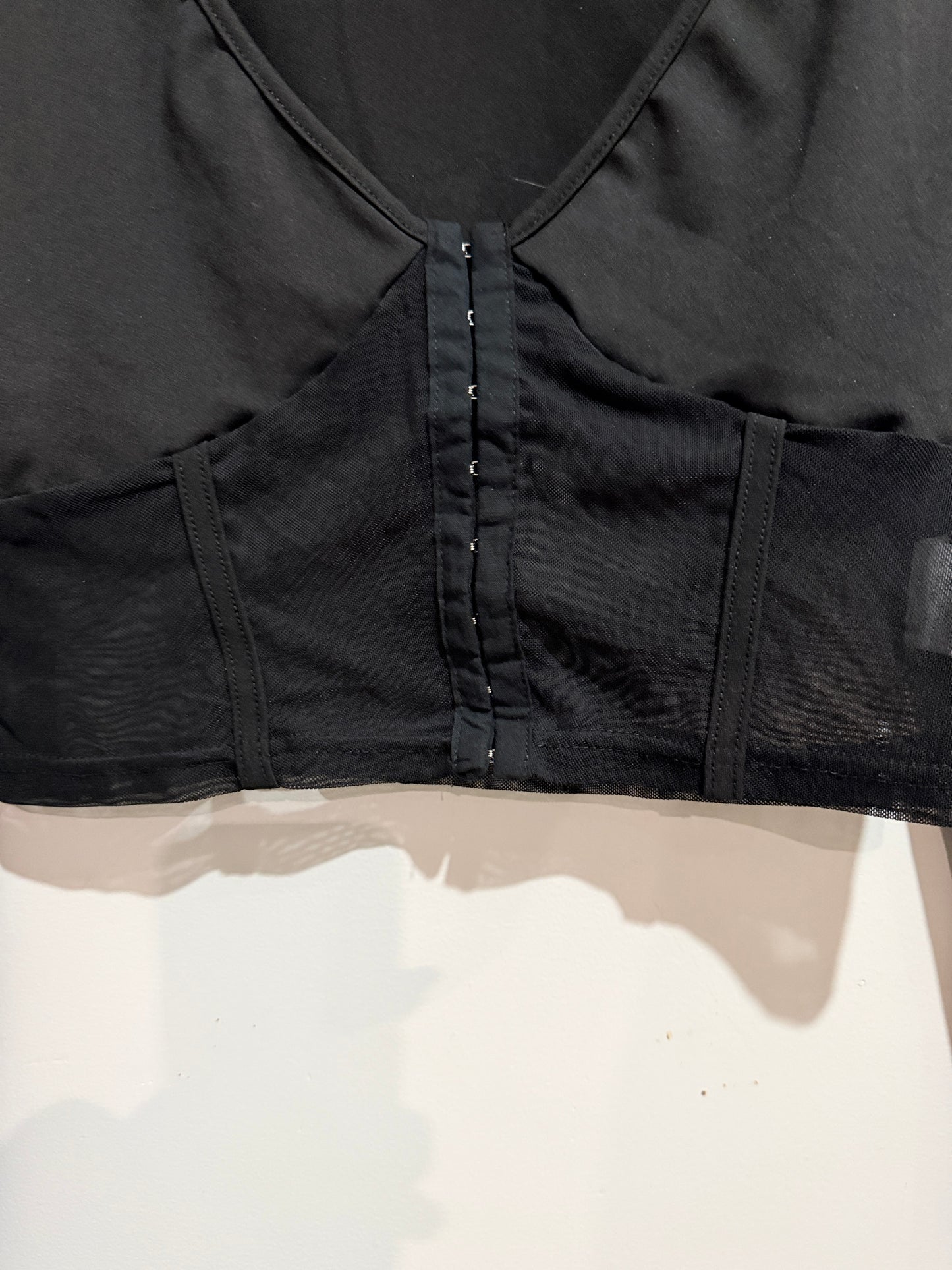 Brand Unknown Long-sleeve Crop Top Size L | U/Arm to U/Arm 42cm