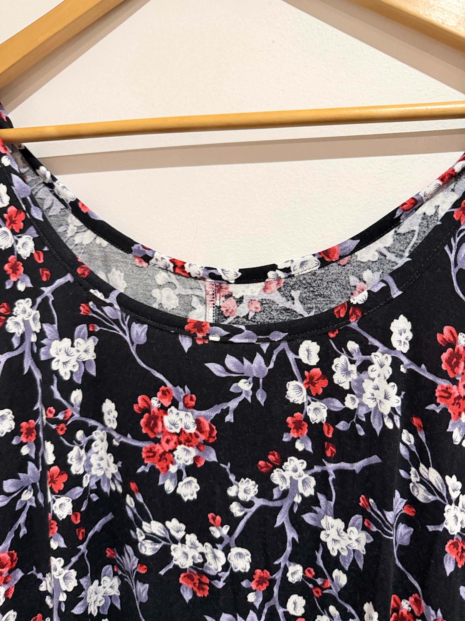 Floral Print Duster Dress Size U/Arm to U?Arm 61cm