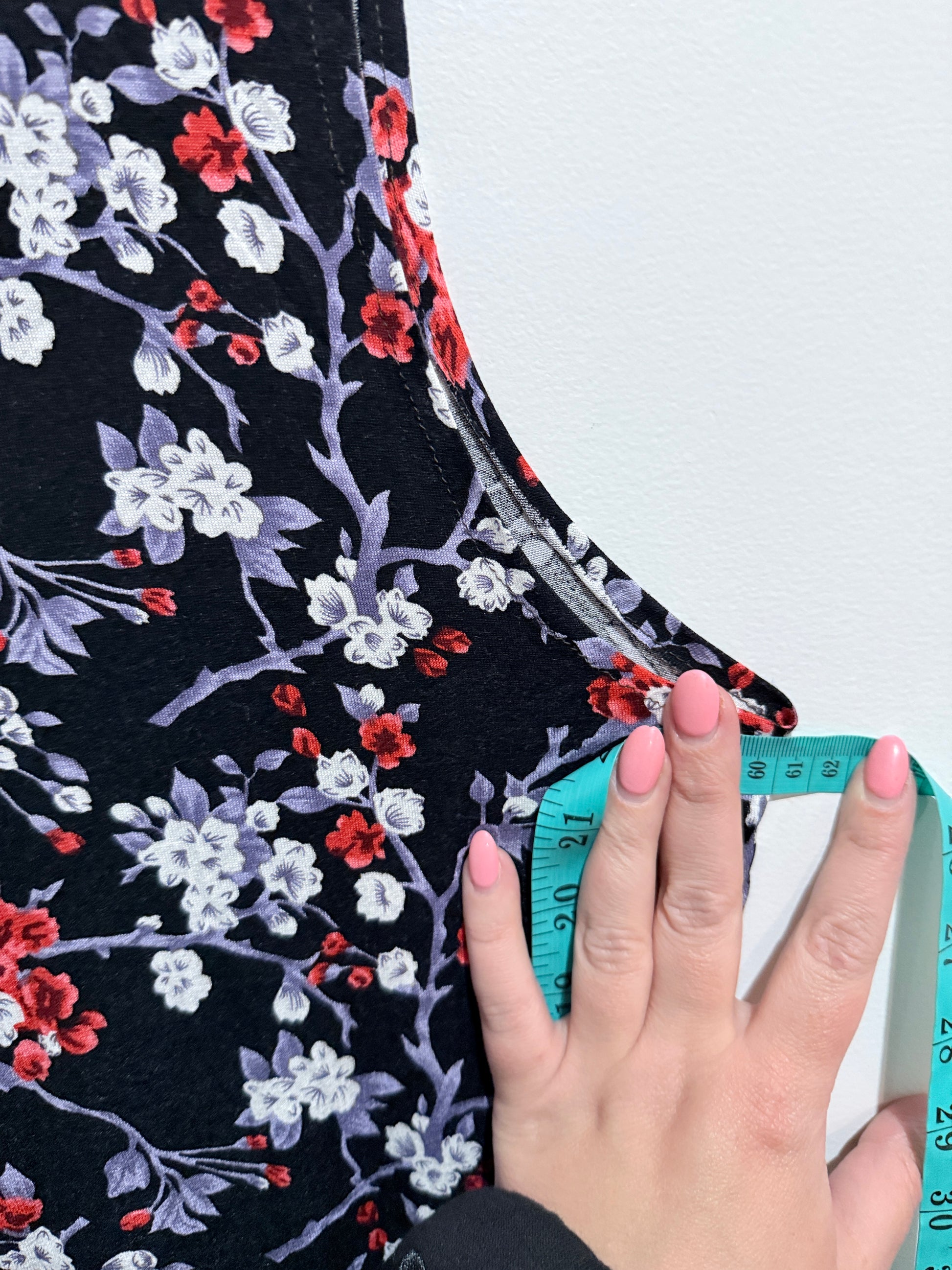 Floral Print Duster Dress Size U/Arm to U?Arm 61cm