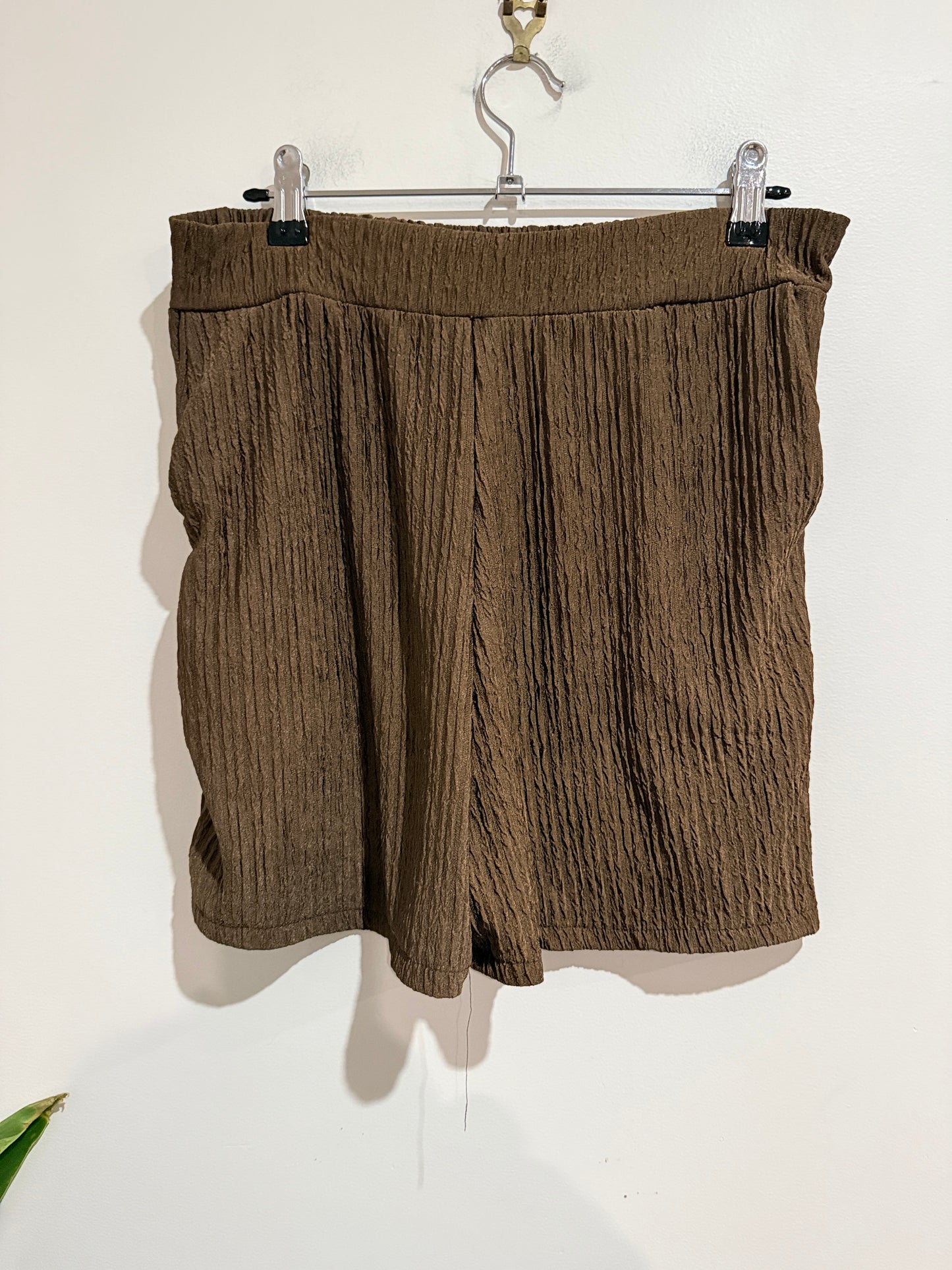 Brand Unknown Crinkle-textured Lounge Shorts Size Waist 78cm