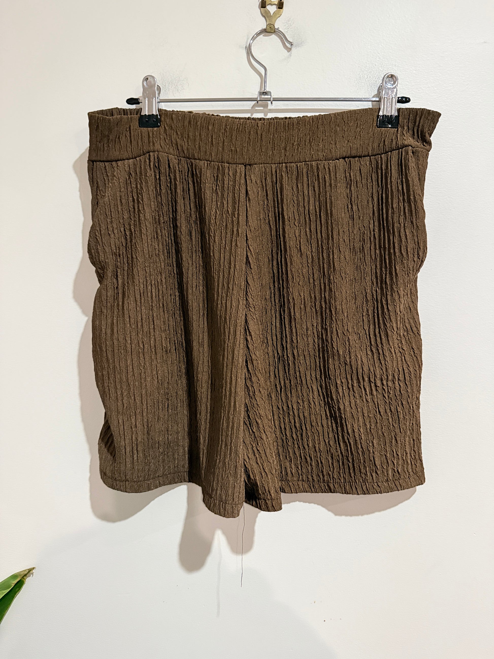 Brand Unknown Crinkle-textured Lounge Shorts Size Waist 78cm