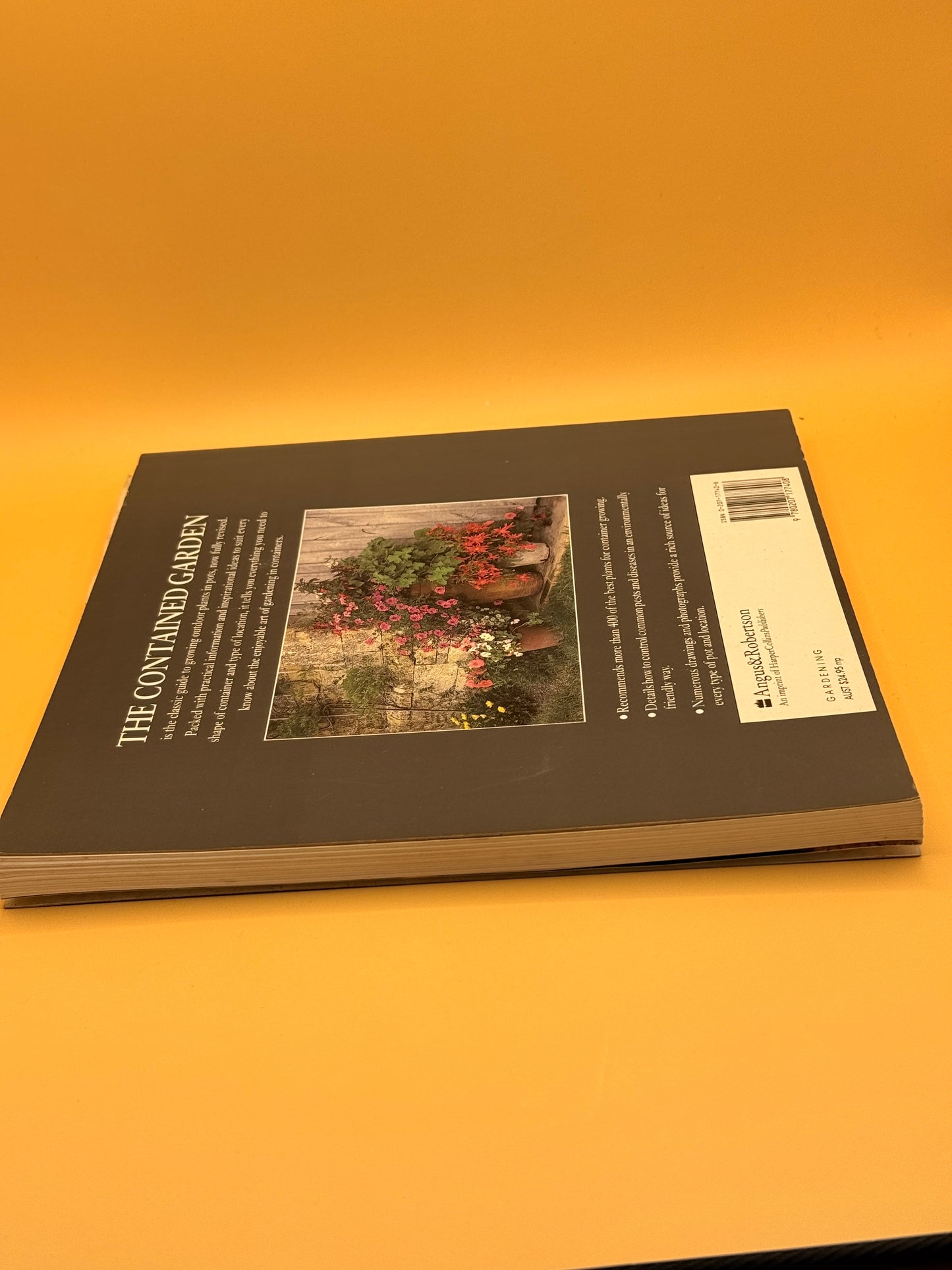 The Contained Garden by Kenneth Beckett, David Carr, and David Stevens
