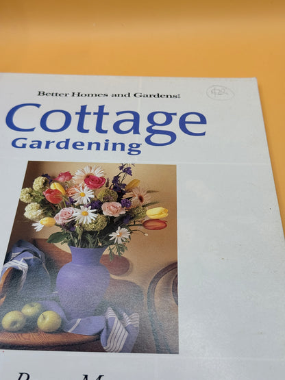 Better Homes and Gardens Cottage Gardening