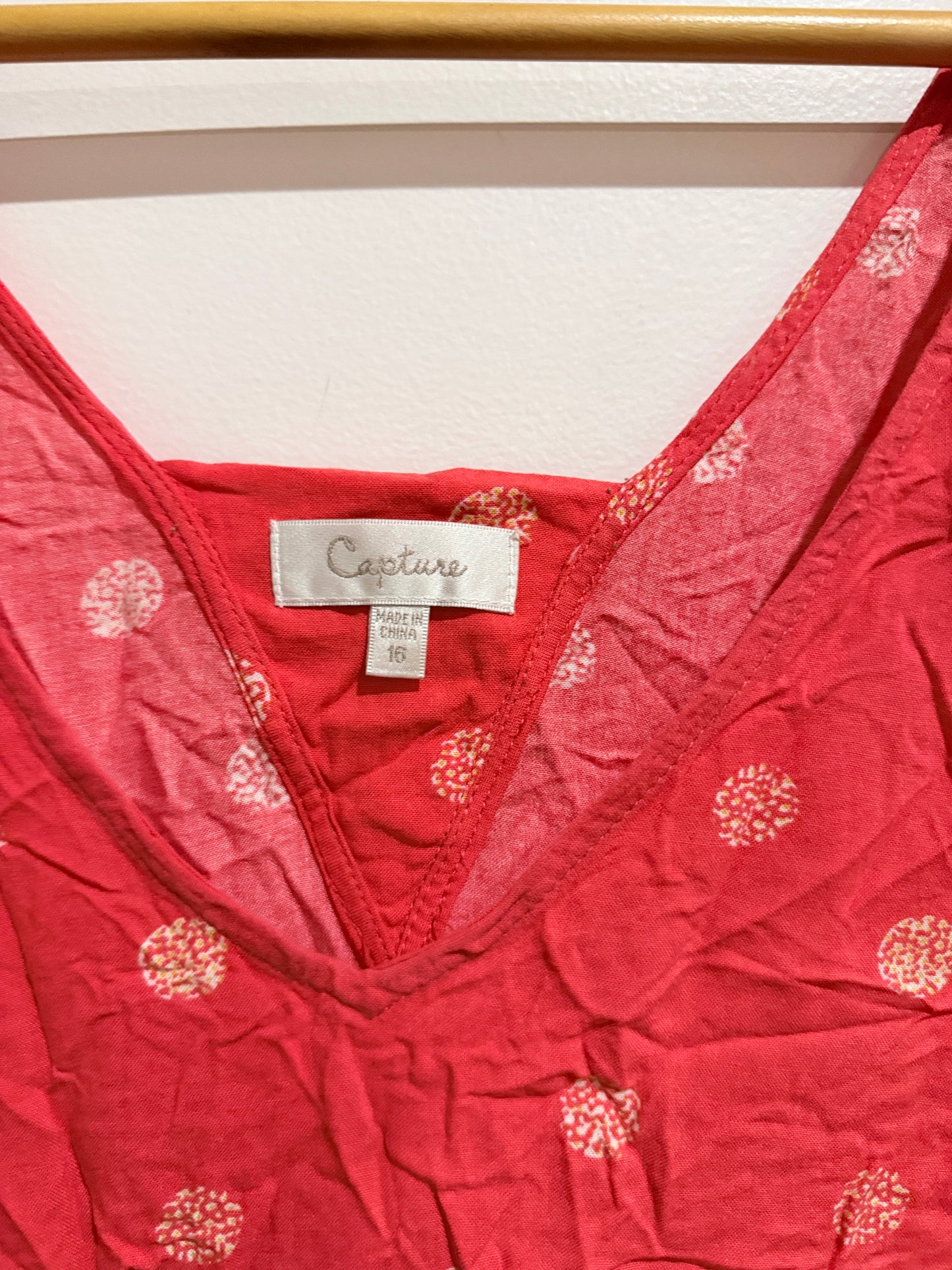 Capture Sleeveless Dress Size 16