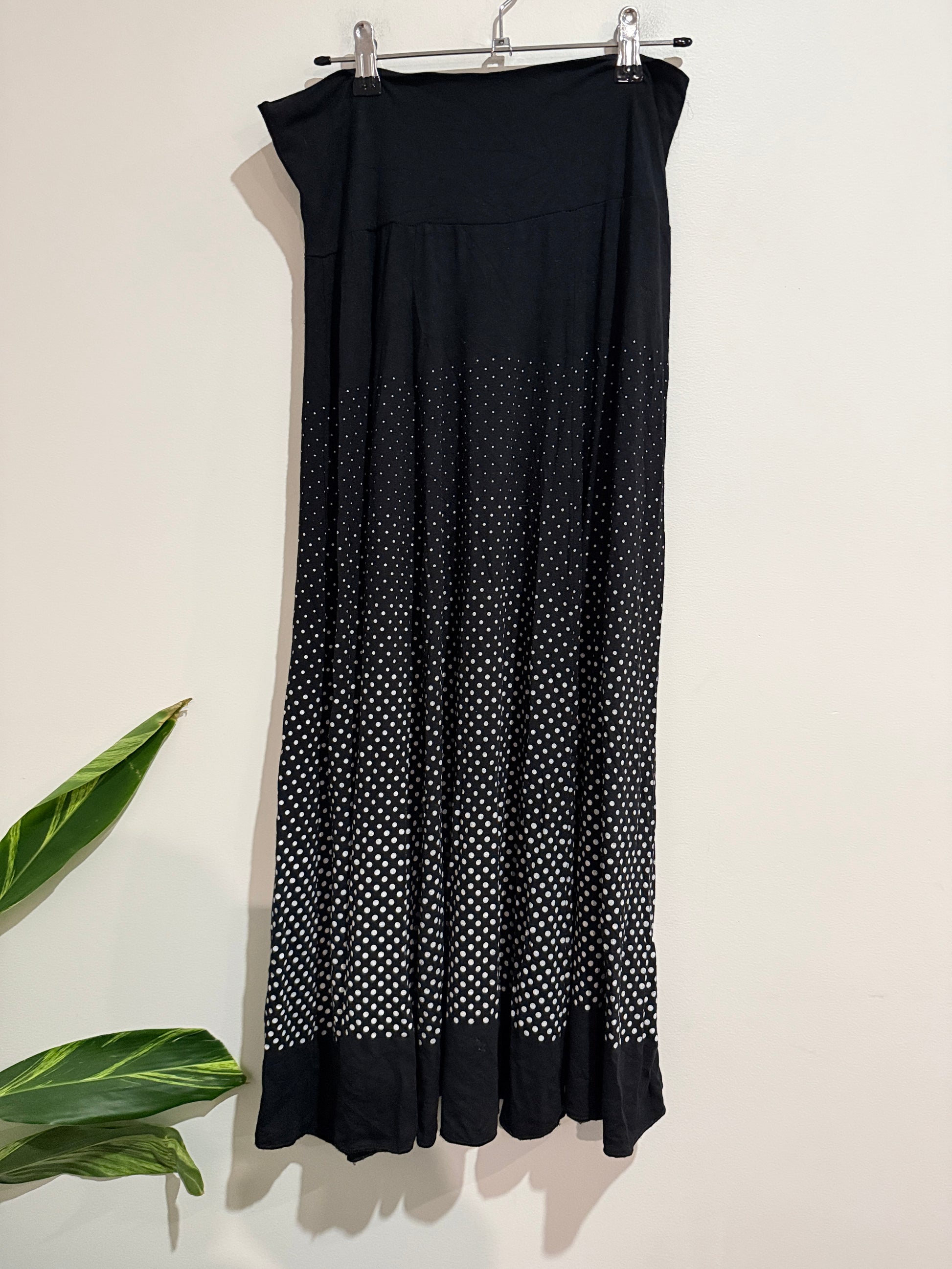 Brand Unknown Polka Dot Pattern Maxi Skirt Size Waist 74cm
