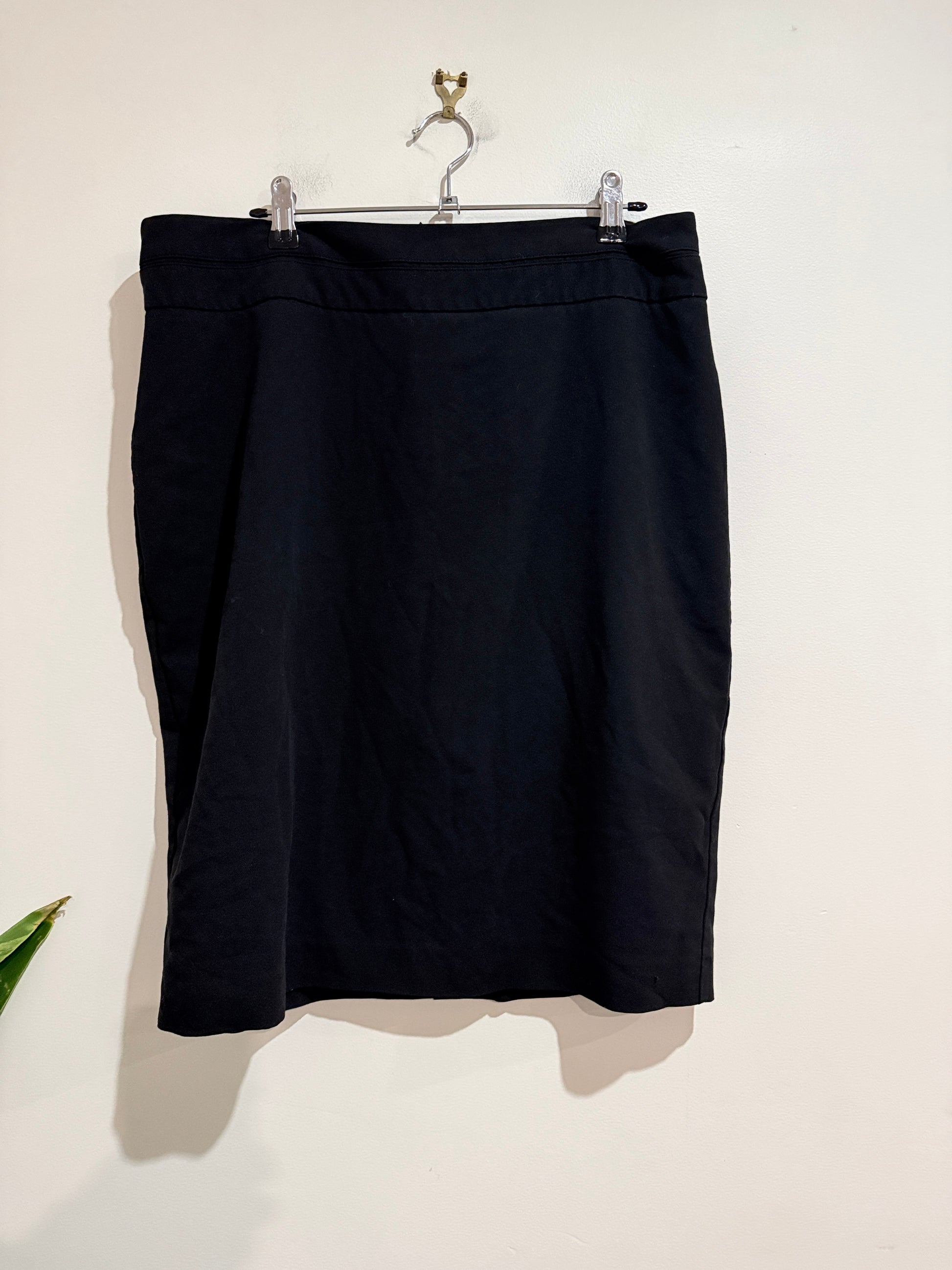 Oliver Black Knee-length Pencil Skirt Size 14