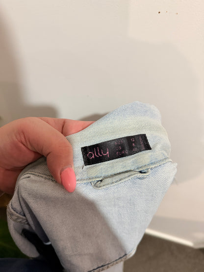 Fabric: Light-wash Denim Jacket Size 12