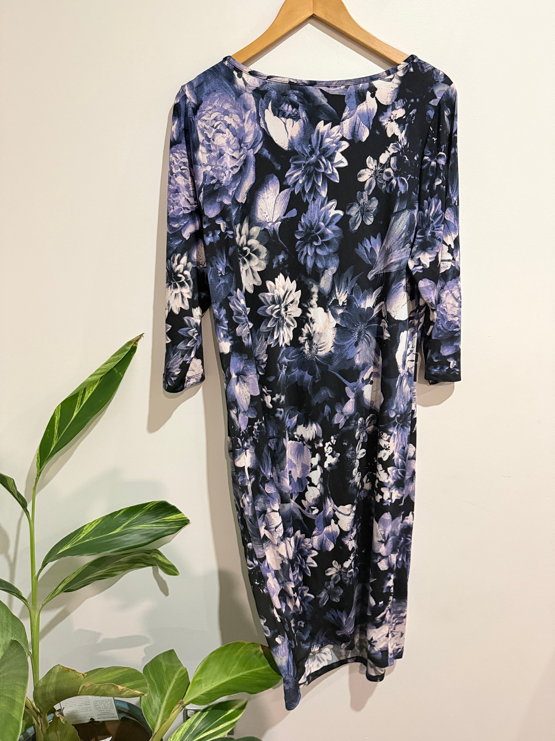Millers Midi-length Sheath Dress Size 18