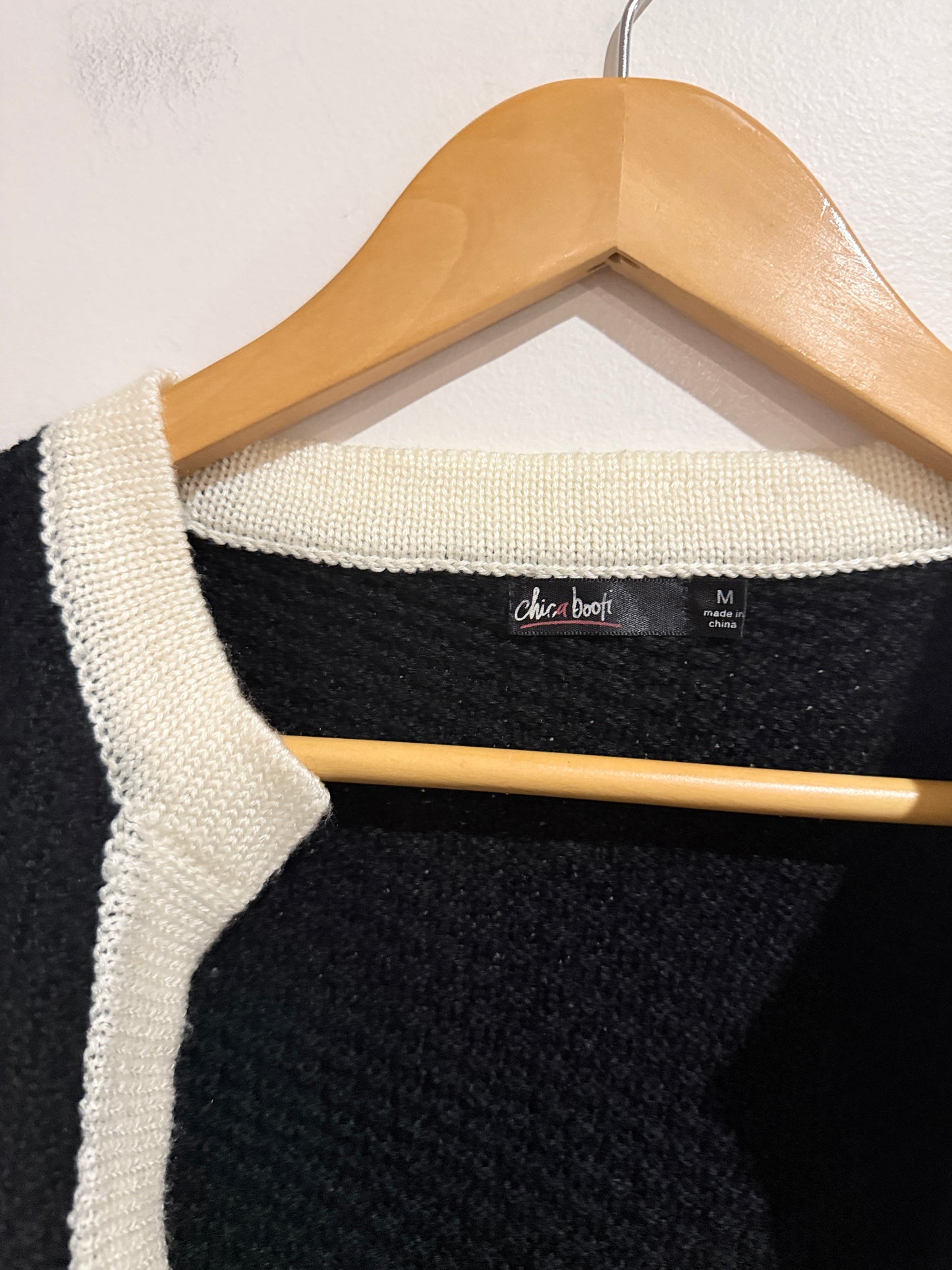 Chic A Booti Cropped Open-front Cardigan Size M