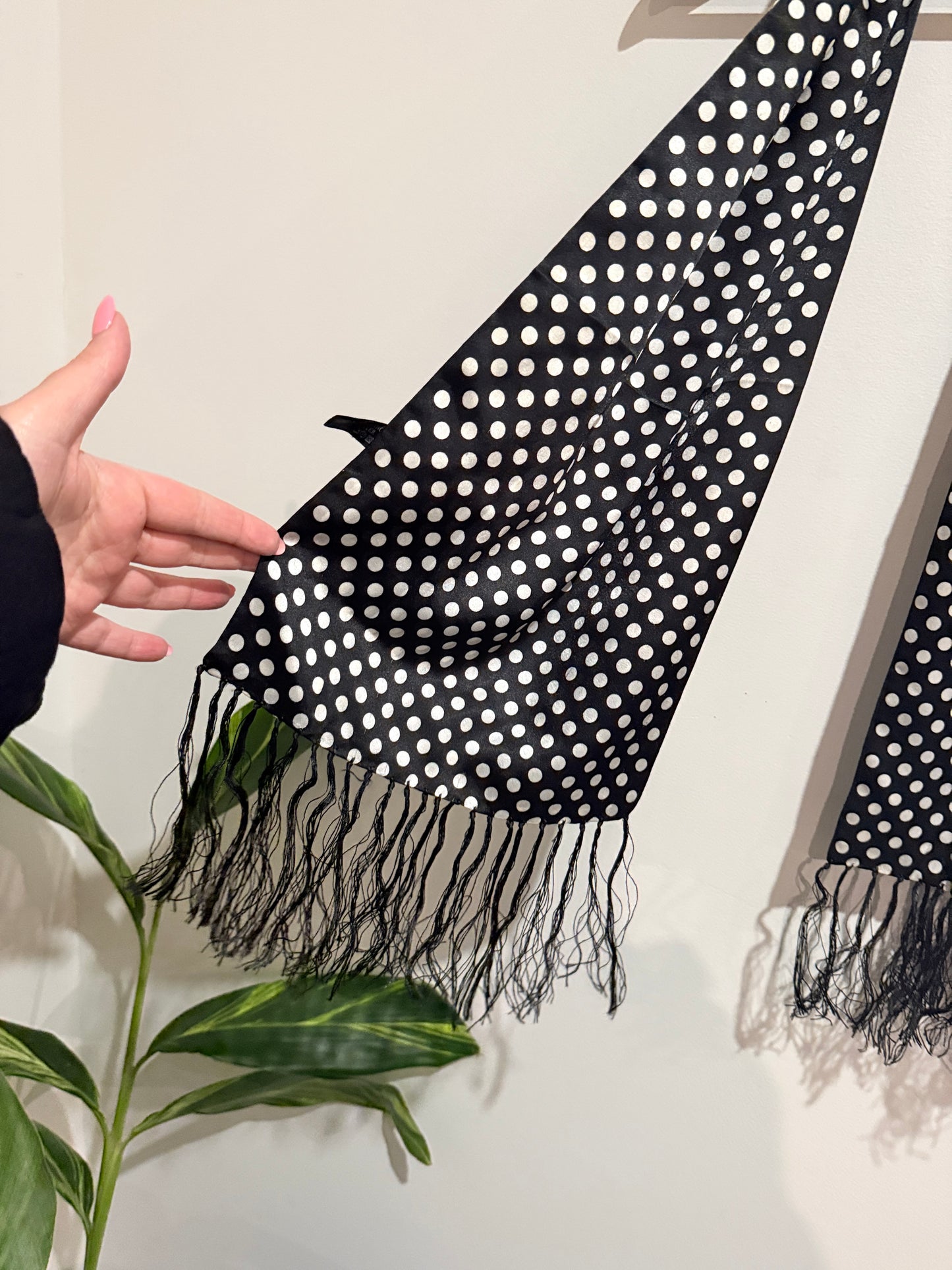 Tongshi Polka Dot Scarf